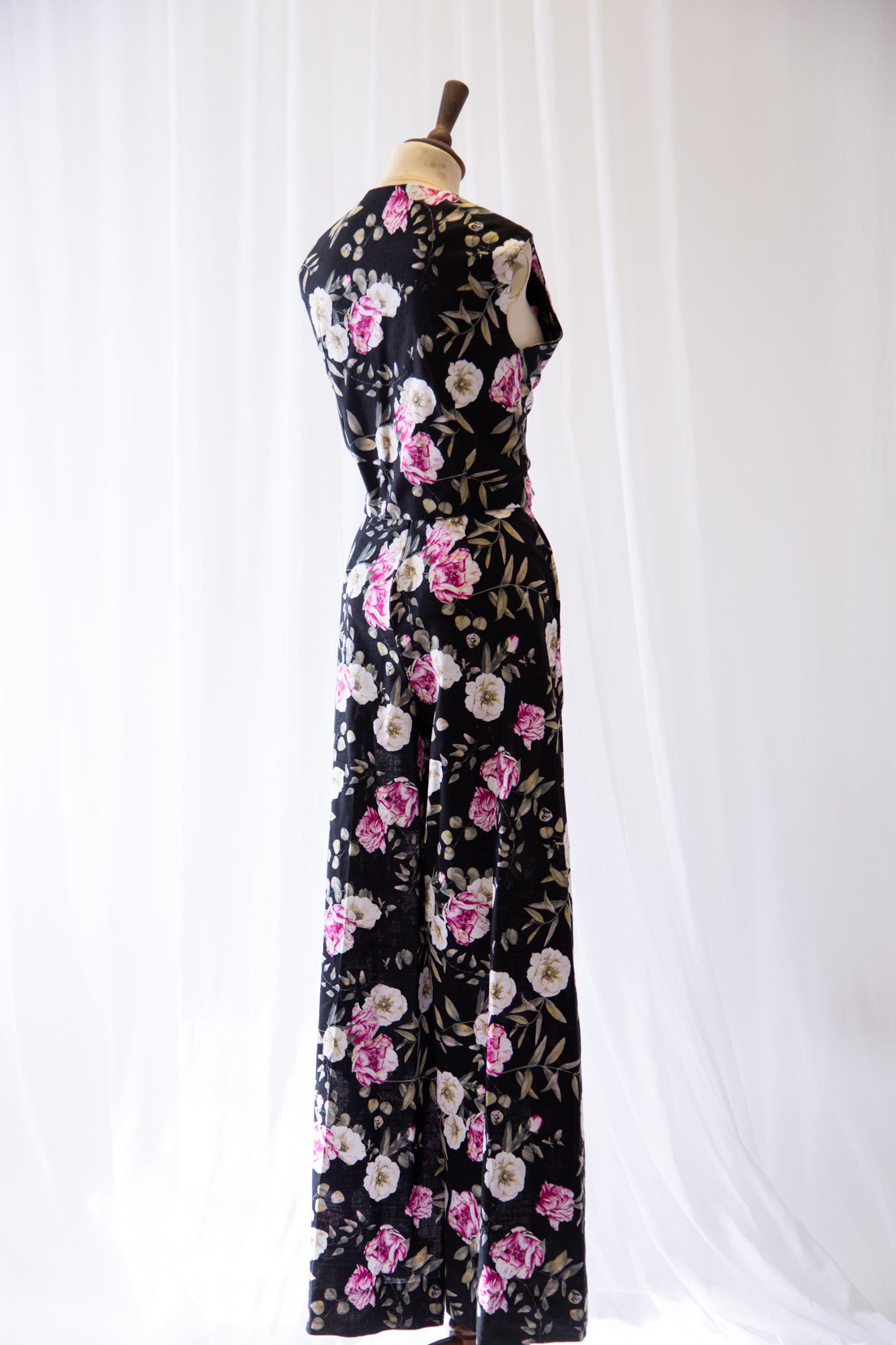 Iwin - Linen Palazzo Trousers and Waistcoat set