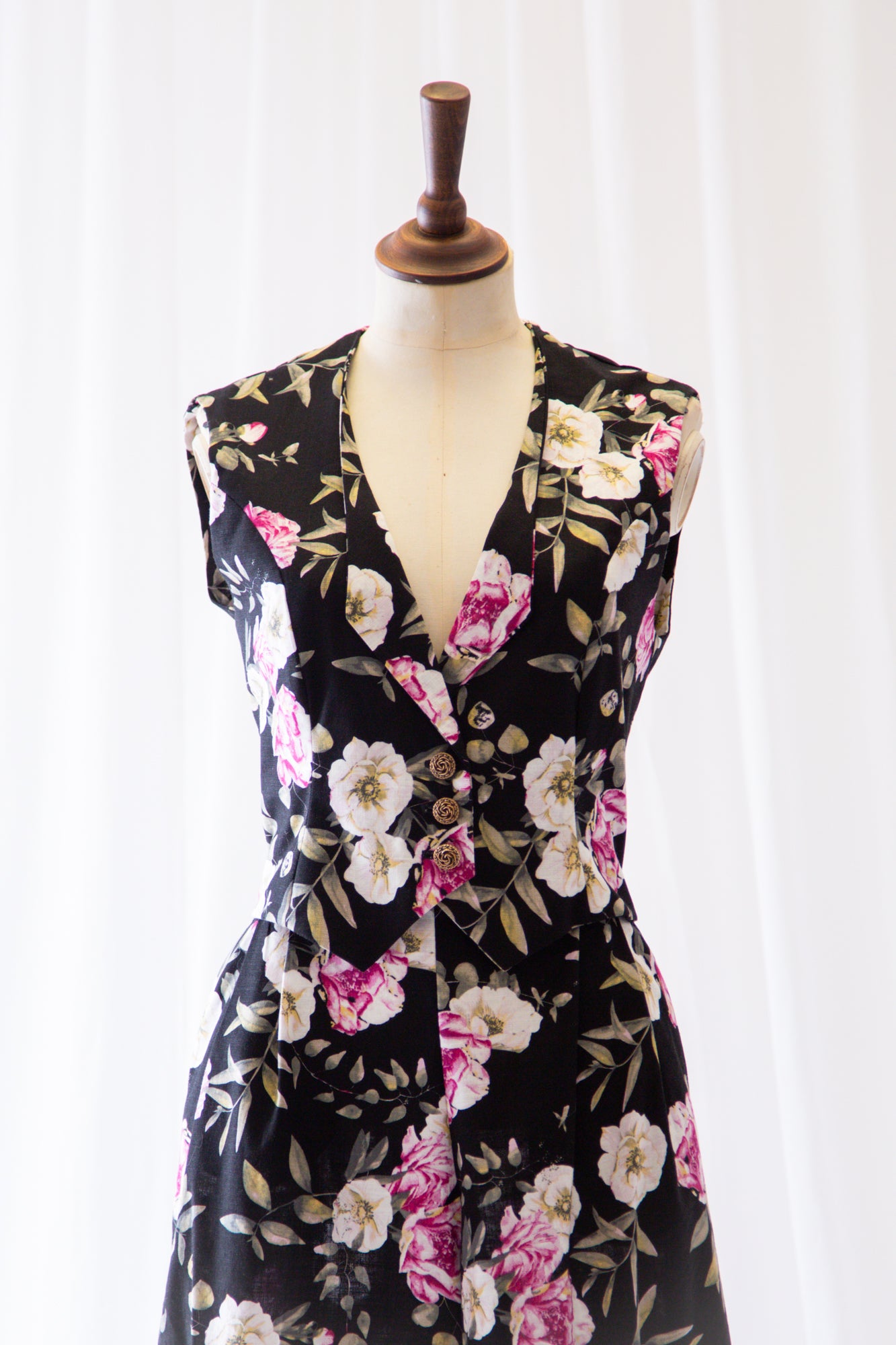 Iwin - Linen Palazzo Trousers and Waistcoat set