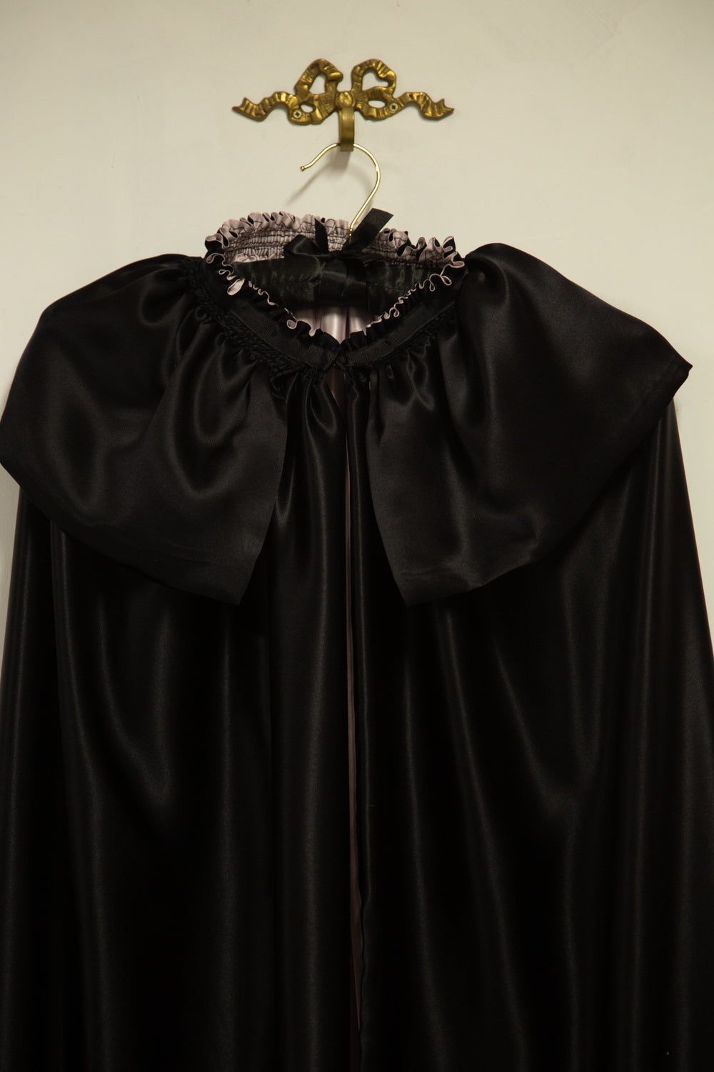 Silk Fringed Opera Cape Black / Pink