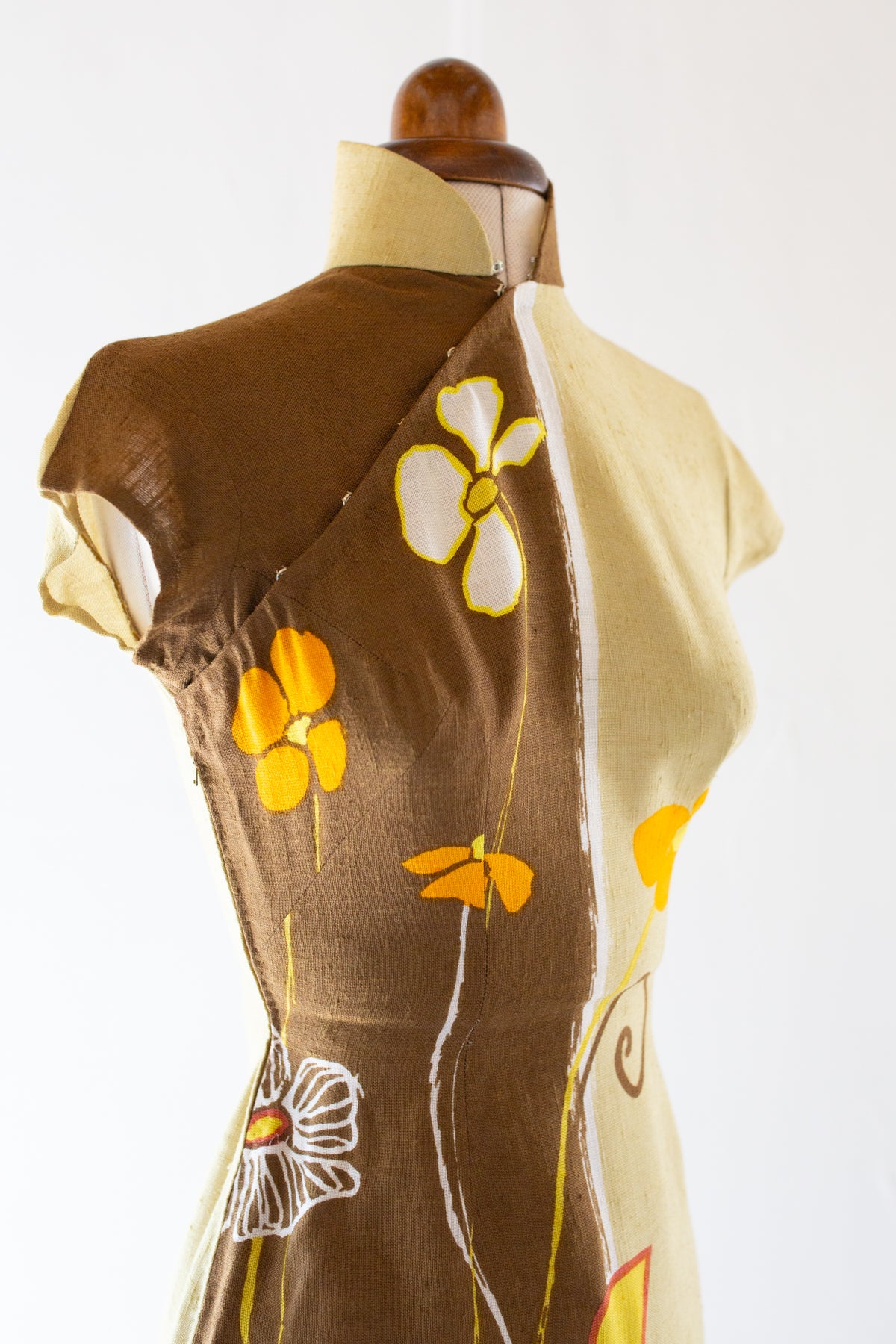 Vintage 1950s Printed Linen Qipao Dress