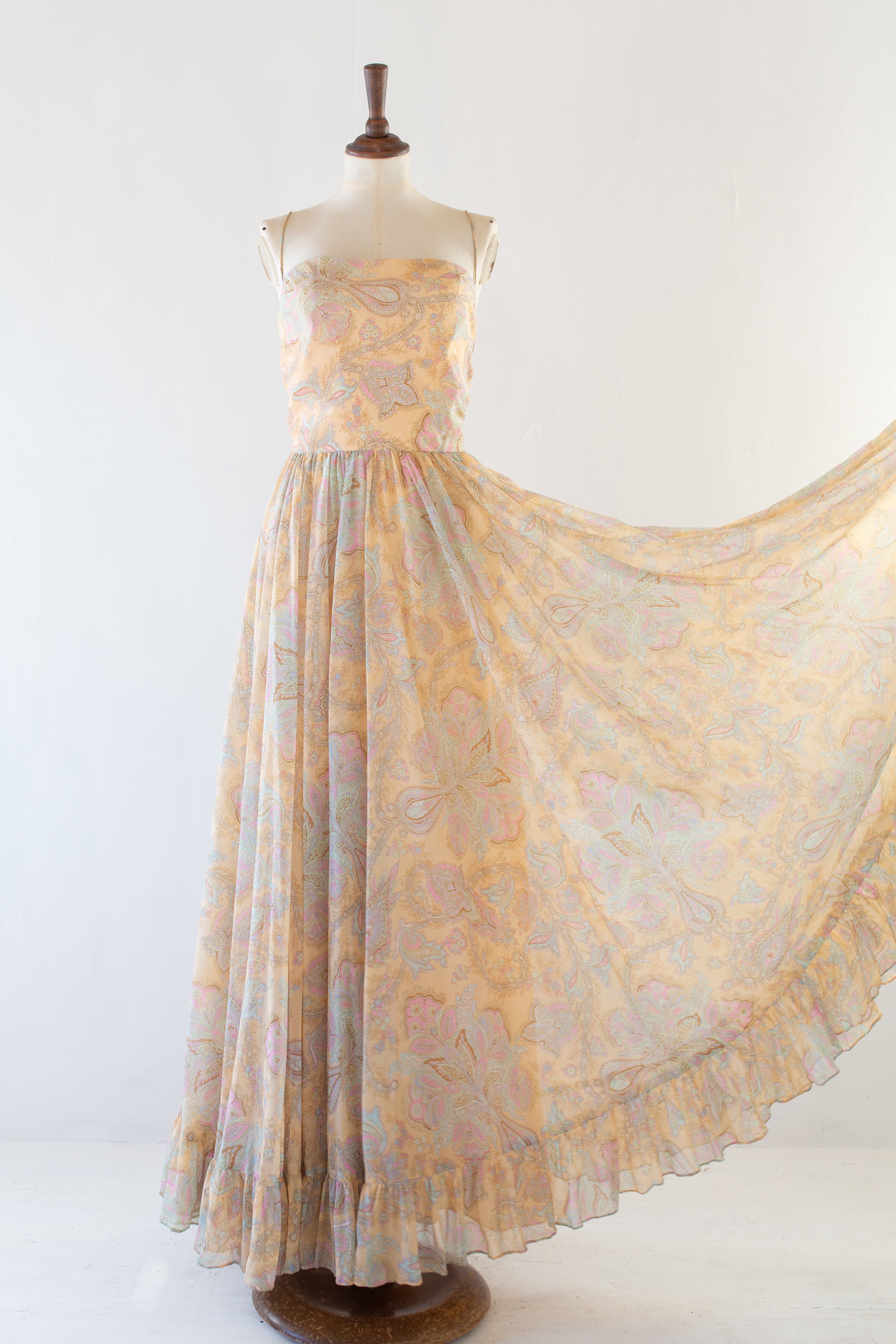 Vintage 1970s Paisley Print Maxi Dress and Jacket ALEXANDRA-KING Vintage 1970s Paisley Print Maxi Dress and Jacket ALEXANDRA-KING