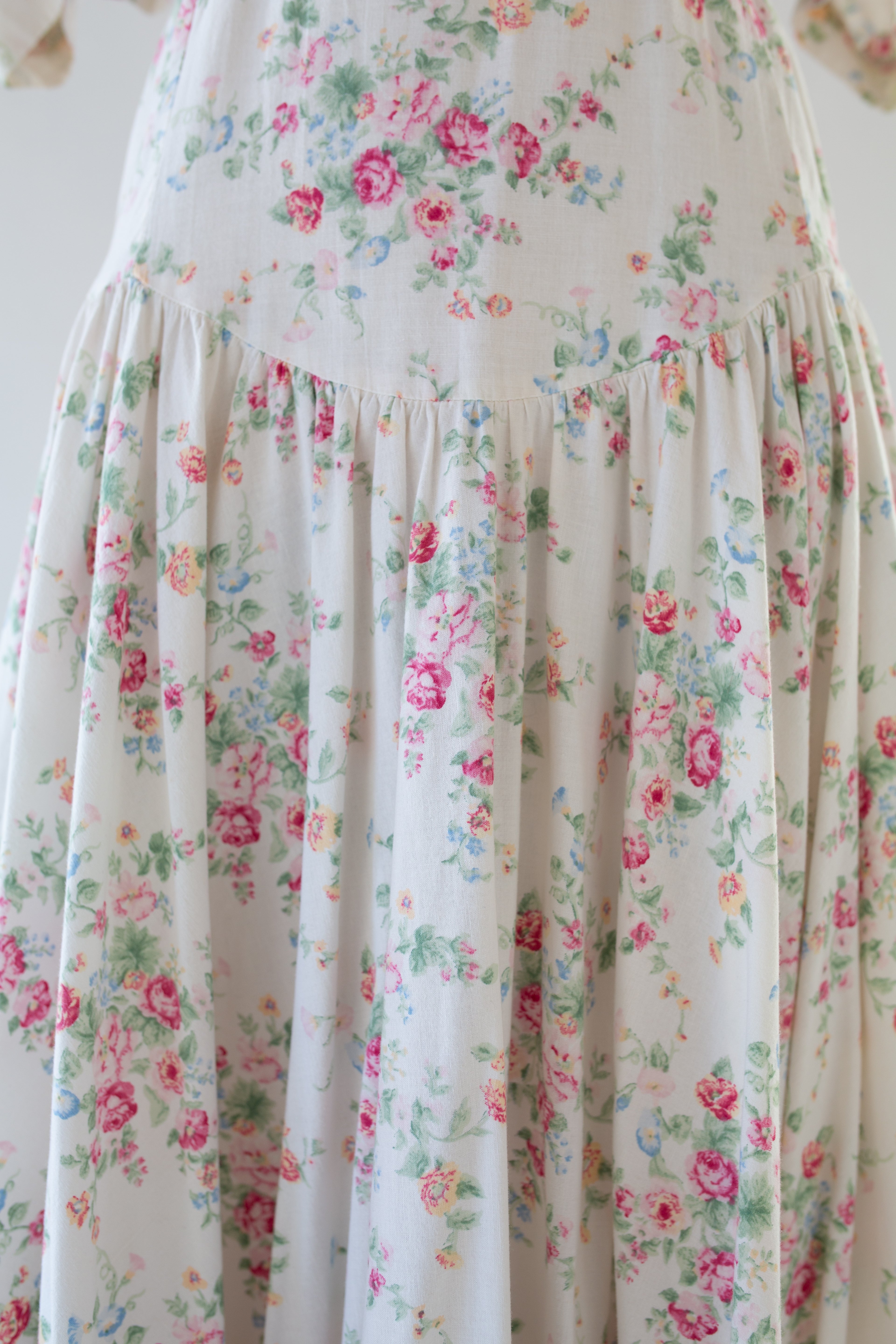 Vintage 1980s White Floral Print Maxi Dress