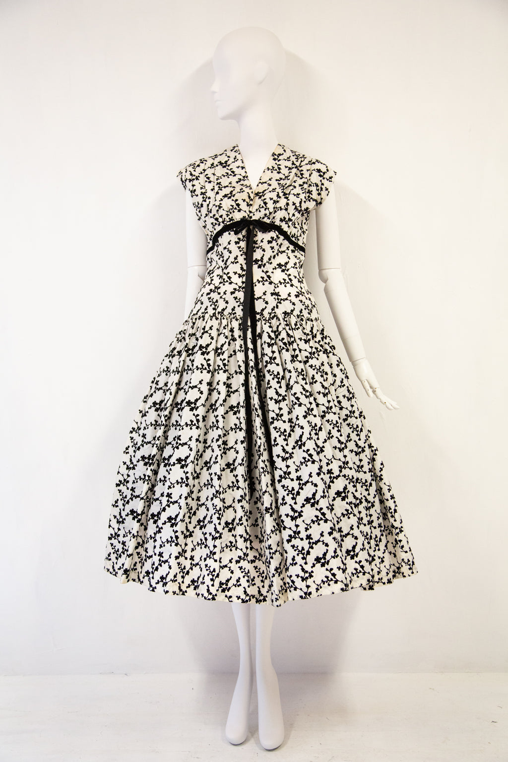 Vintage 1950s Monochrome Flocked Taffeta Cocktail Dress