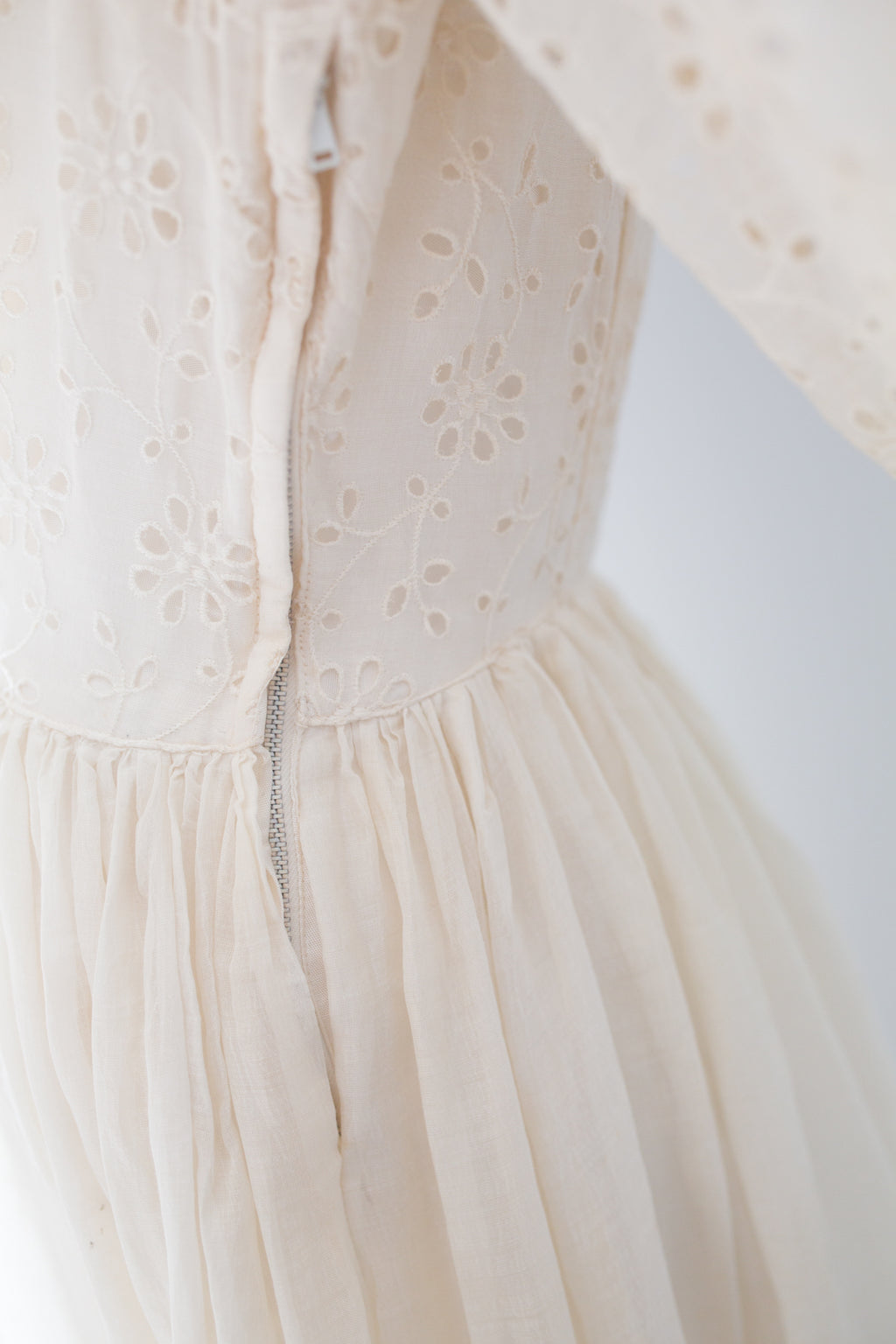 Vintage 1950s Cream Cotton Organdie Broderie Anglaise Dress