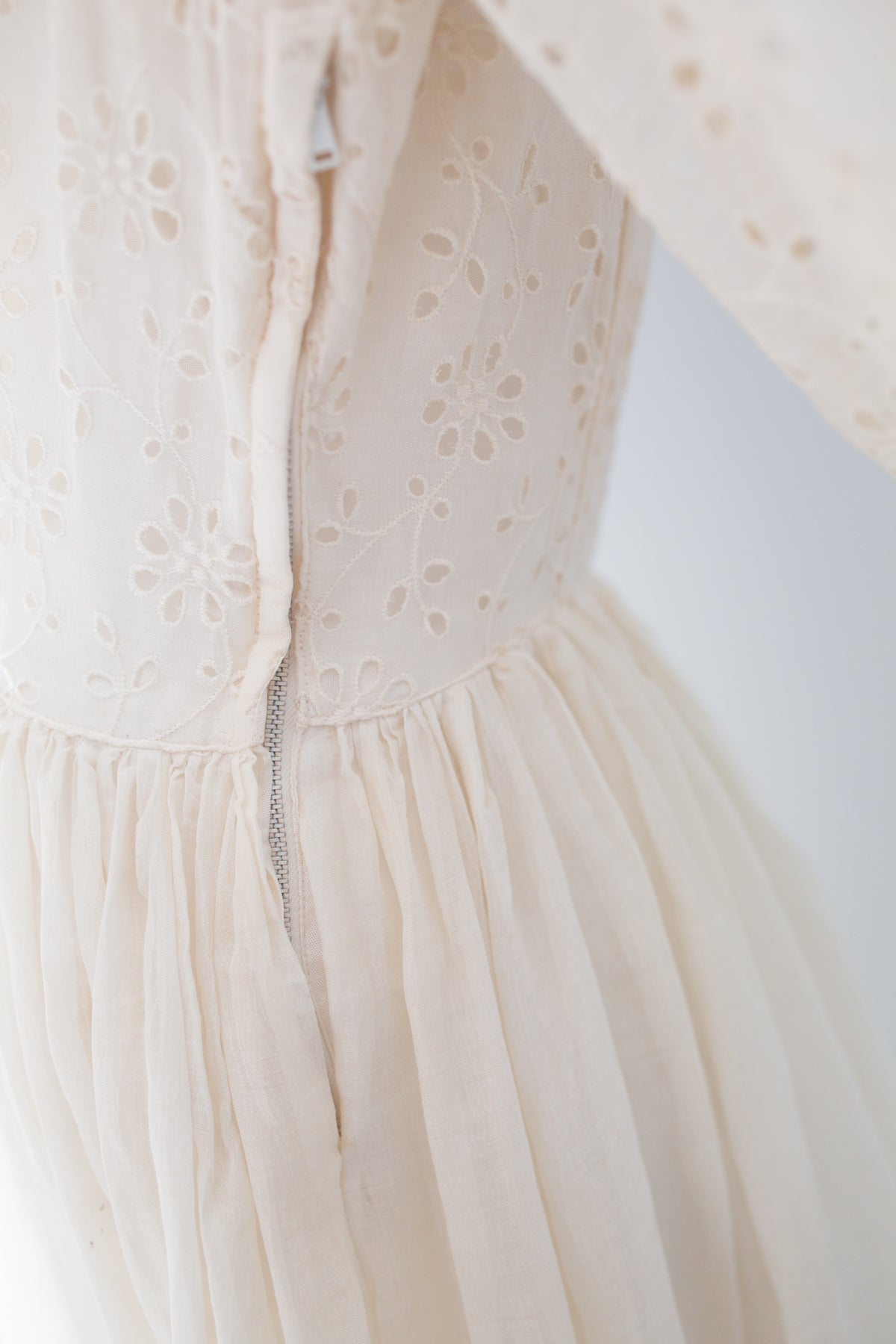 Vintage 1950s Cream Cotton Organdie Broderie Anglaise Dress