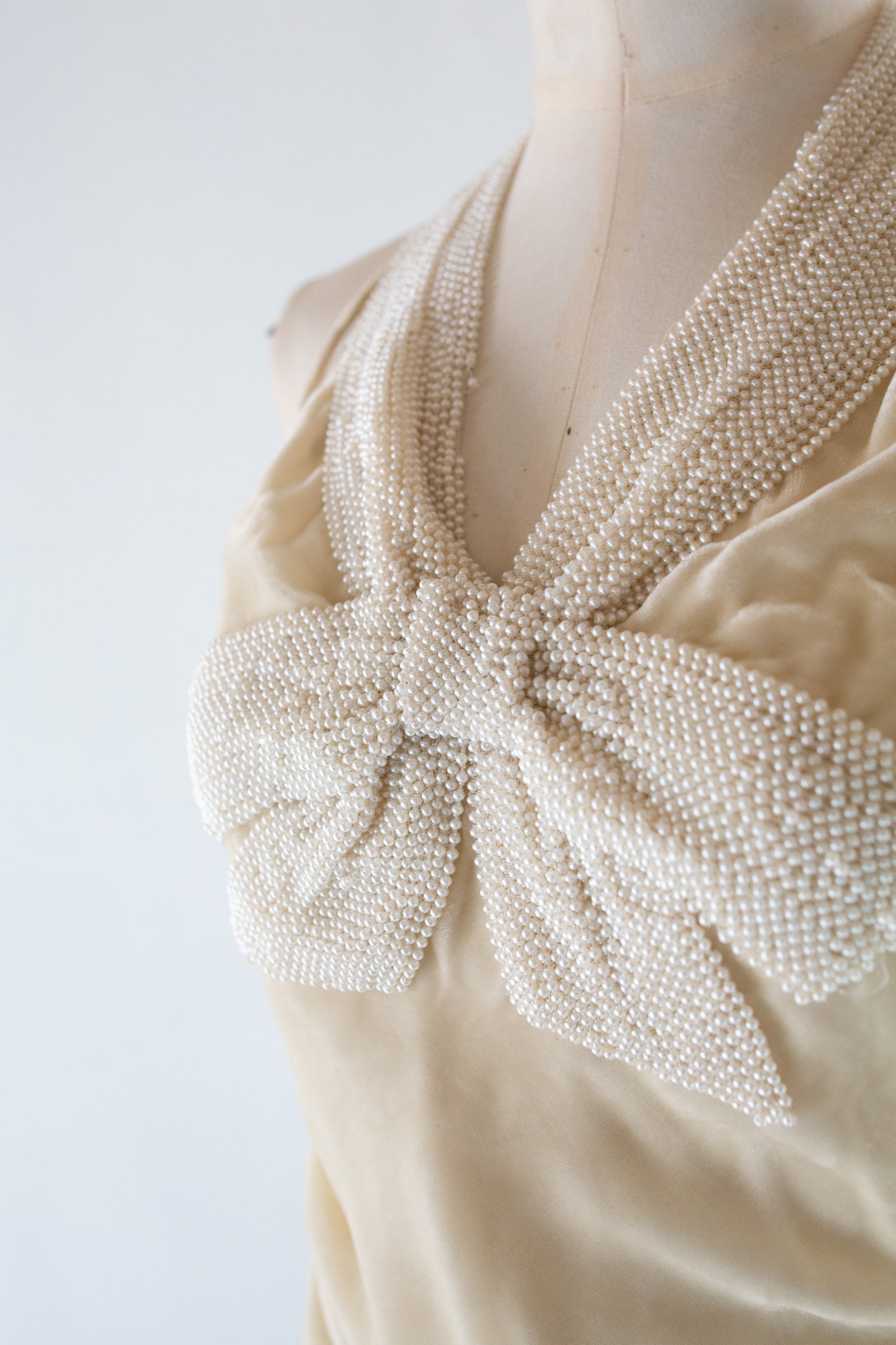 Vintage 1930s Ivory Silk Velvet Beaded Bow Top