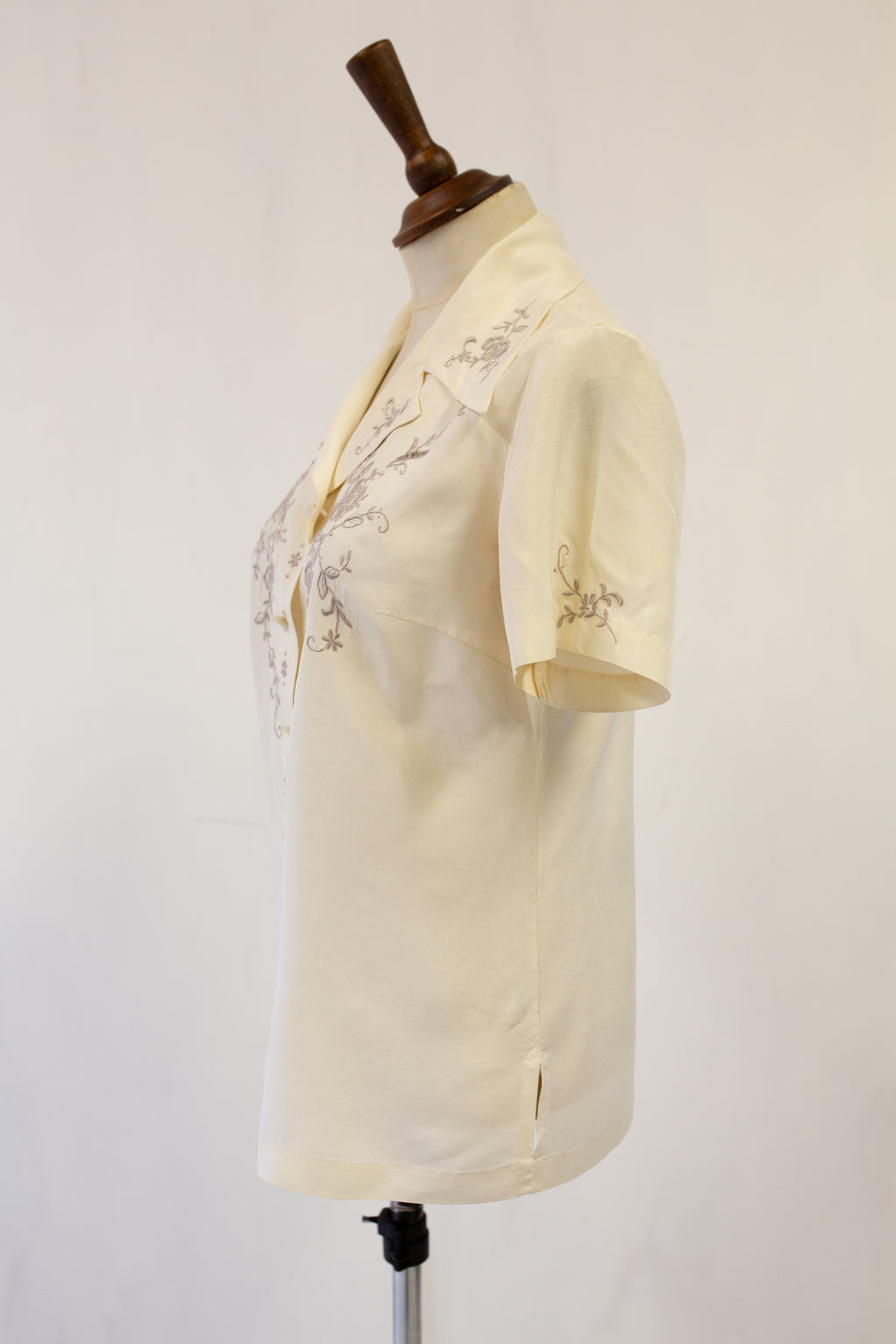 Vintage 1940s Embroidered Silk Blouse