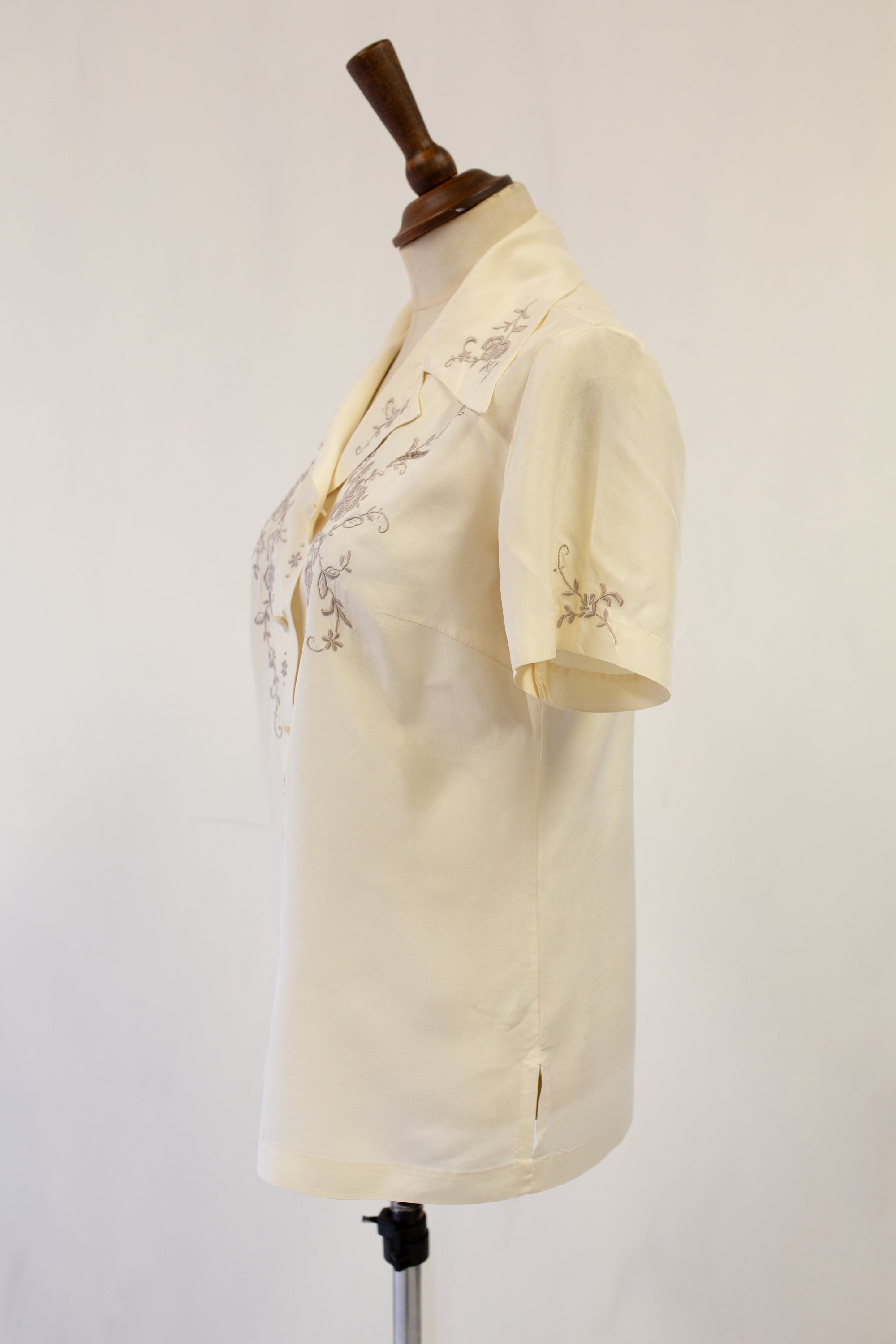 Vintage 1940s Embroidered Silk Blouse