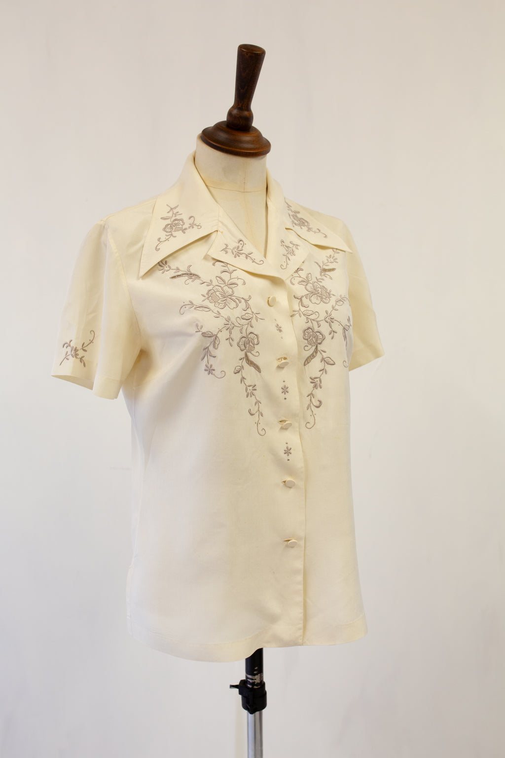 Vintage 1940s Embroidered Silk Blouse