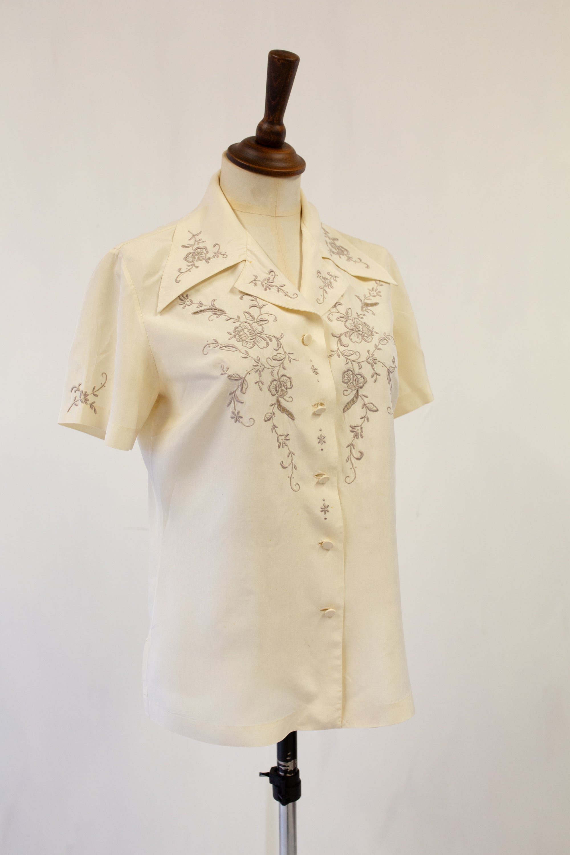 Vintage 1940s Embroidered Silk Blouse