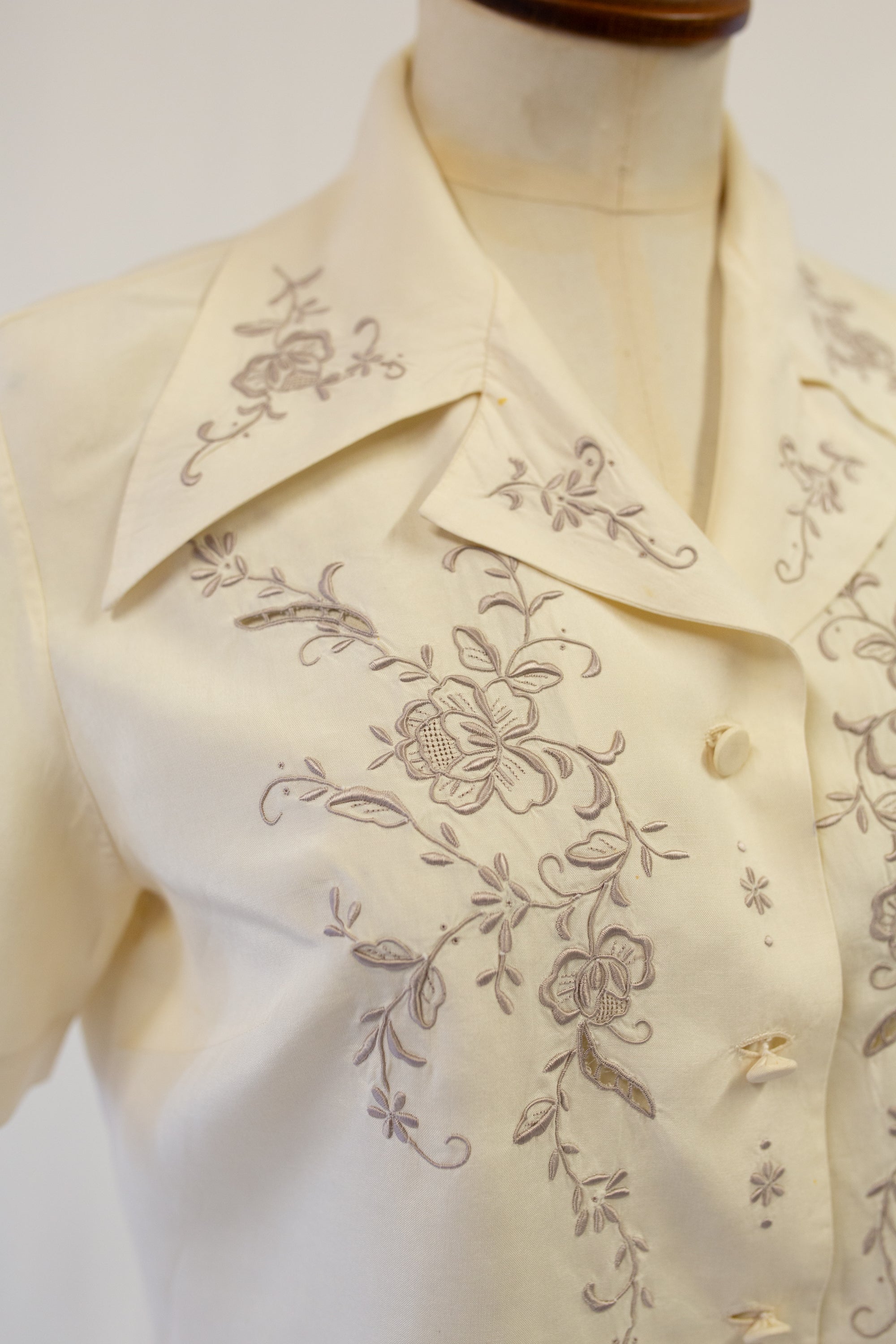 Vintage 1940s Embroidered Silk Blouse