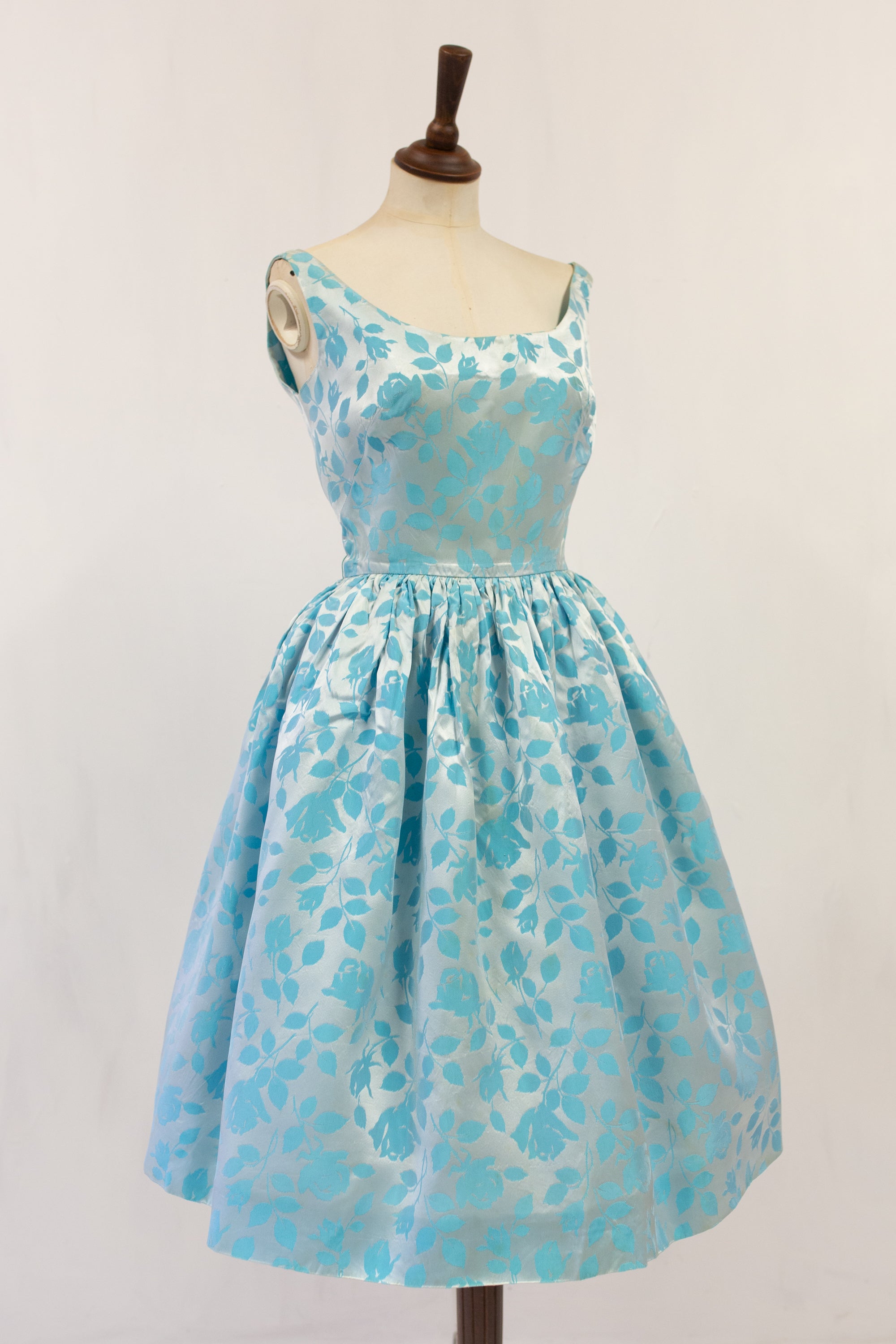 VINTAGE DRESSES  tagged "1960s"  ALEXANDRA-KING