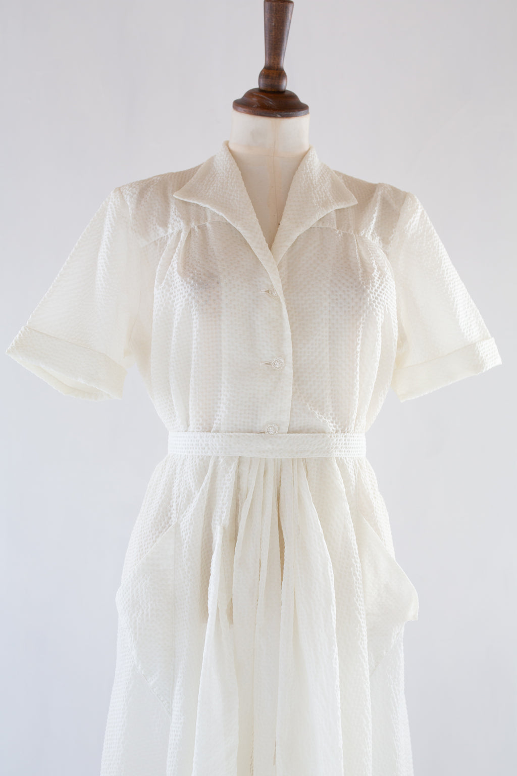 Vintage 1940s Ivory Seersucker Dress