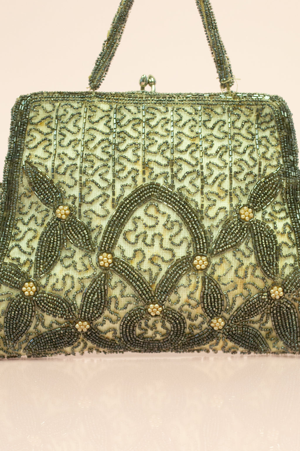 Vintage 1930s Beaded Silver Hand Bag