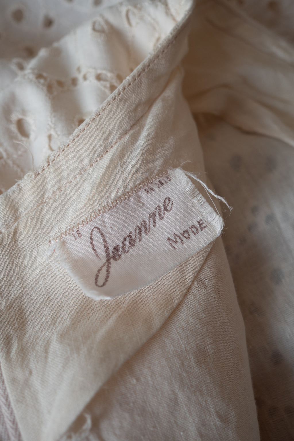 Vintage 1950s Cream Broderie Anglaise Dress