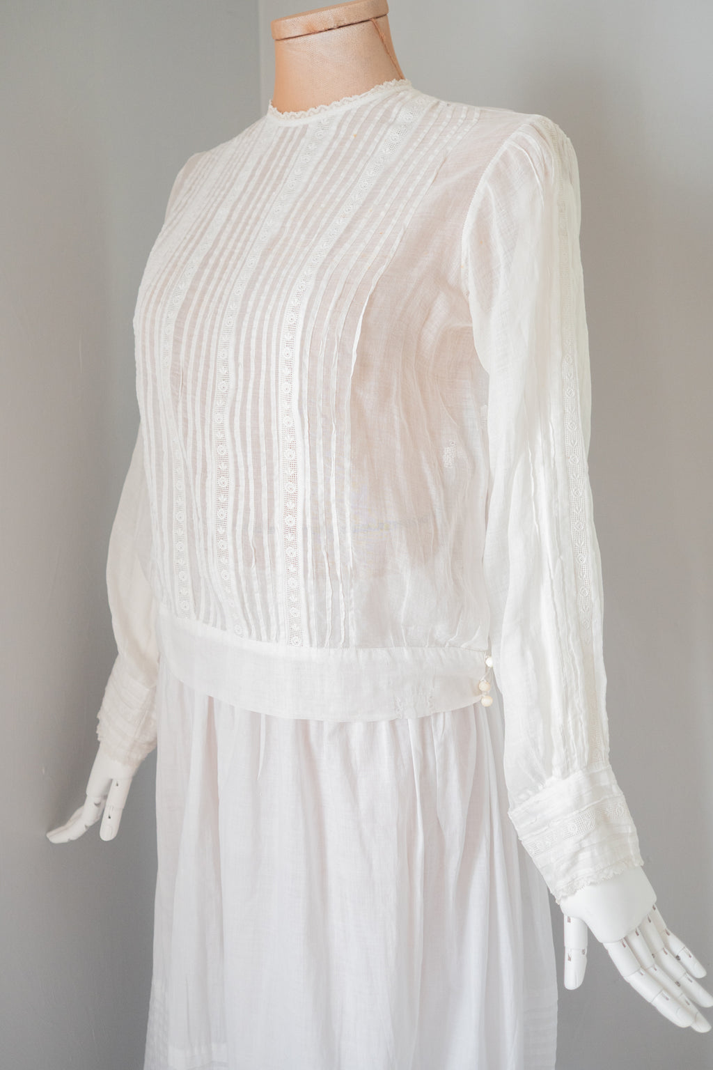 Vintage 1920s Embroidered White Cotton Blouse