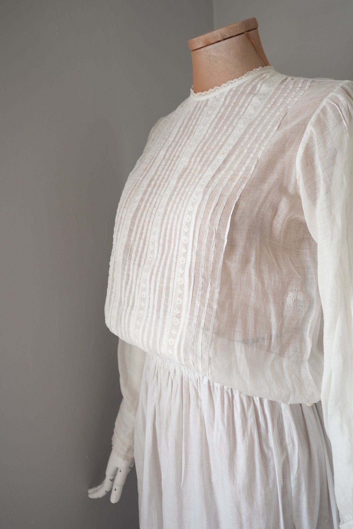 Vintage 1920s Embroidered White Cotton Blouse