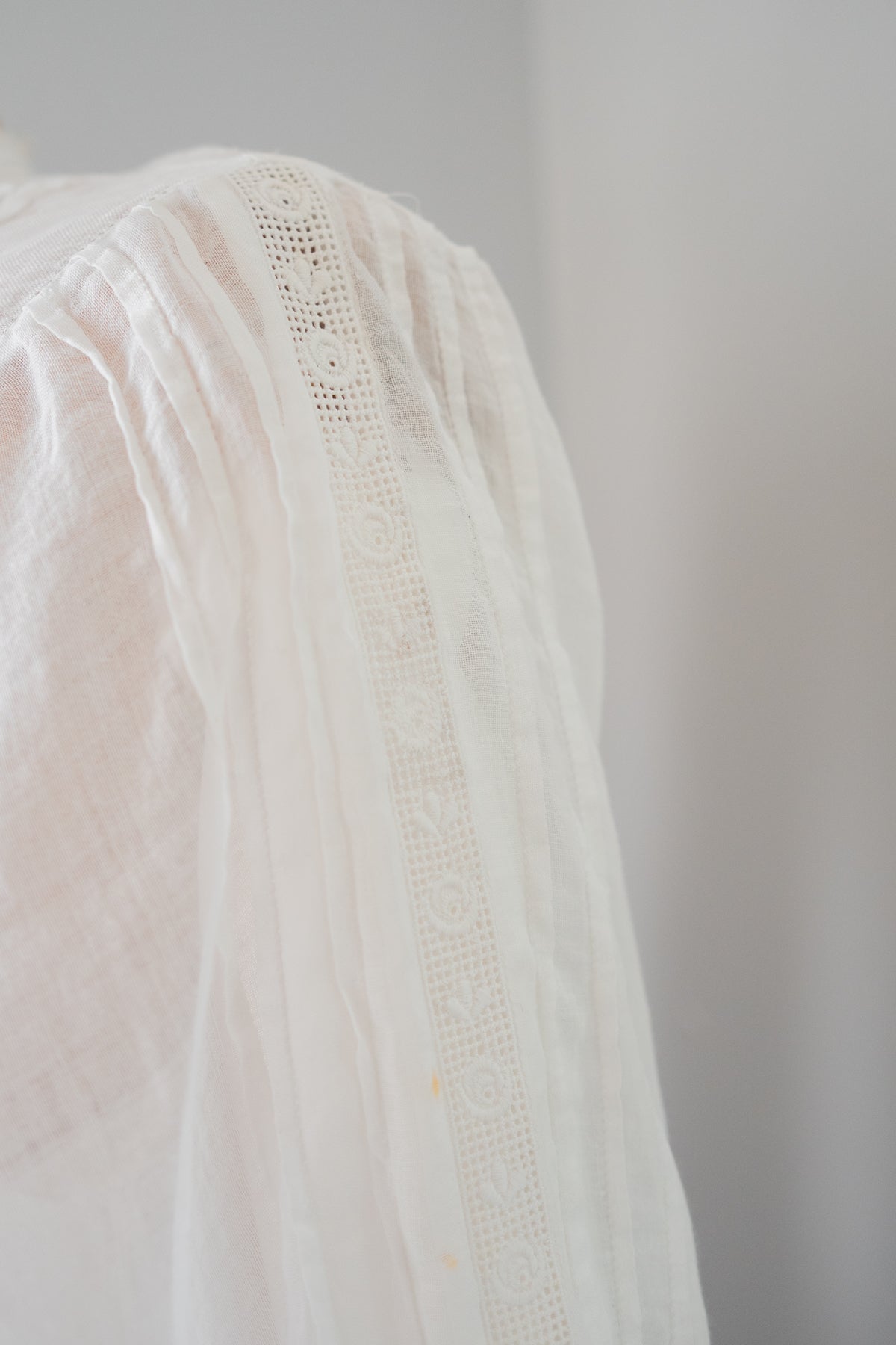 Vintage 1920s Embroidered White Cotton Blouse