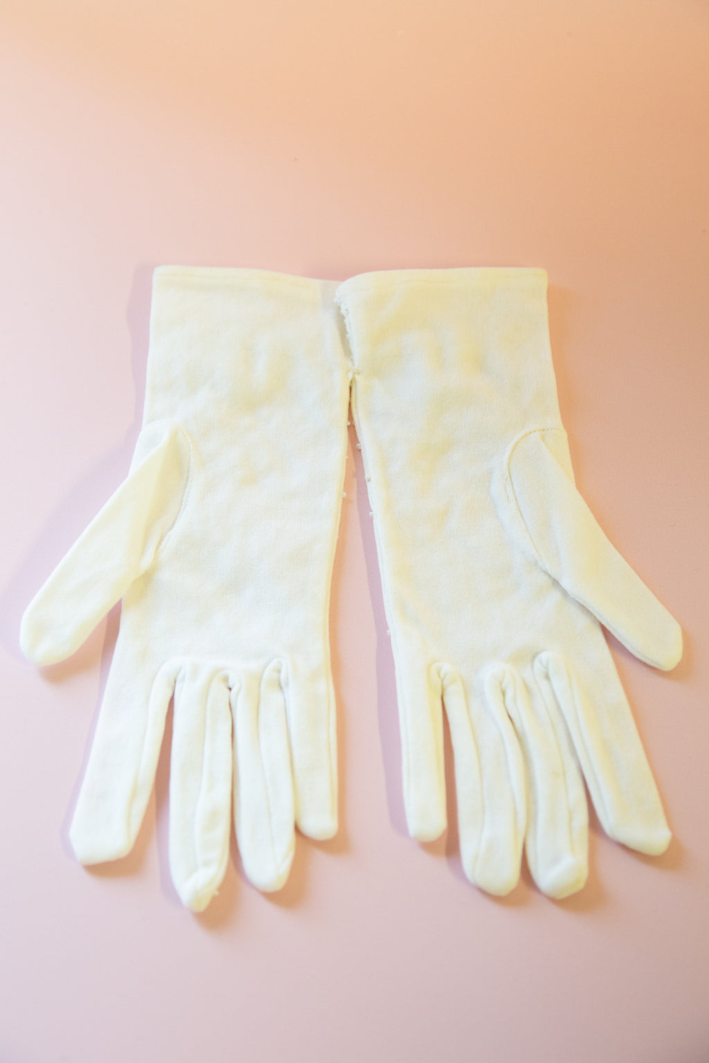 Vintage 1950s Ivory Pearl Beaded Gloves