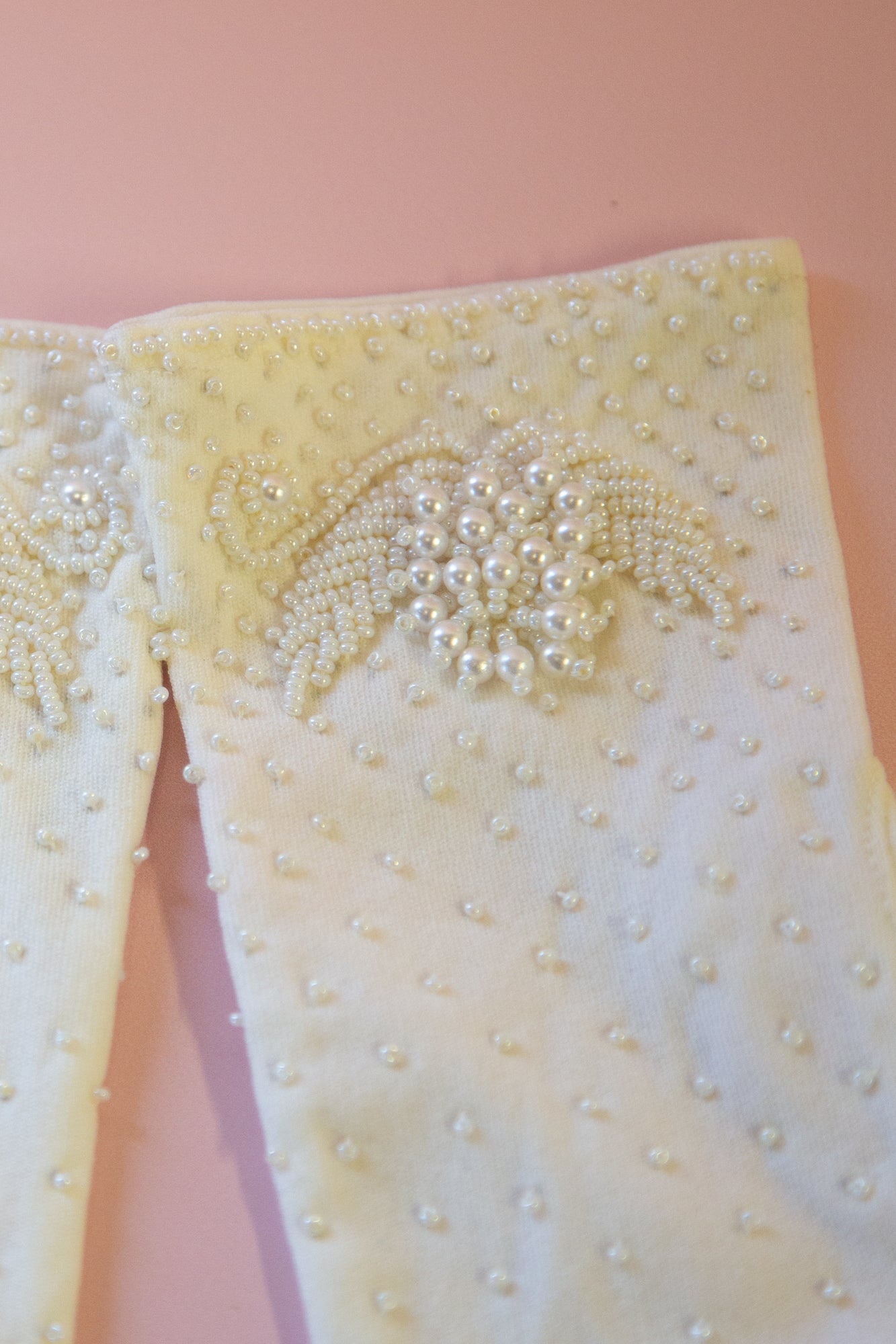 Vintage 1950s Ivory Pearl Beaded Gloves