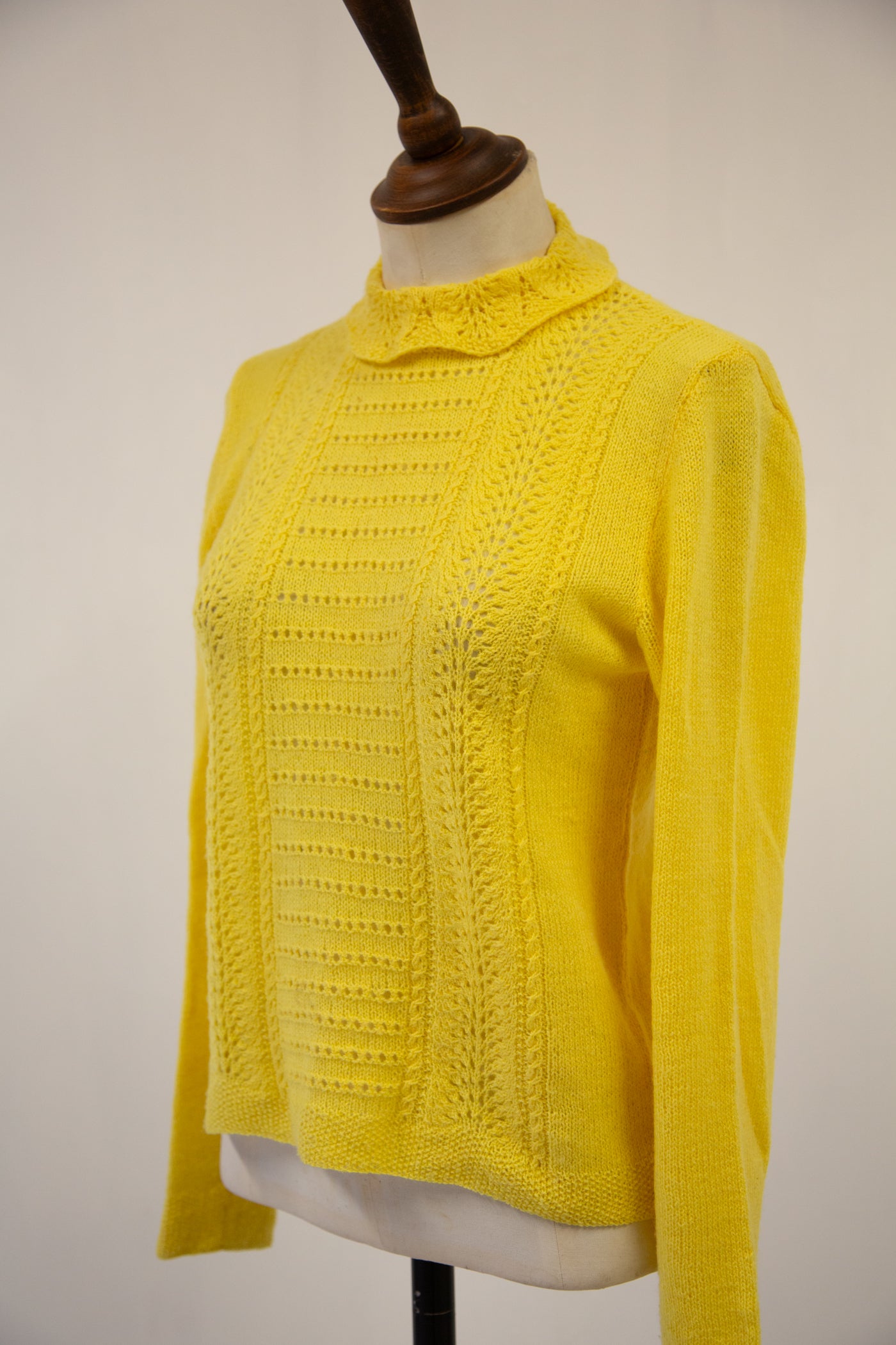 Vintage 1960s Yellow Lace Knit Sweater / S