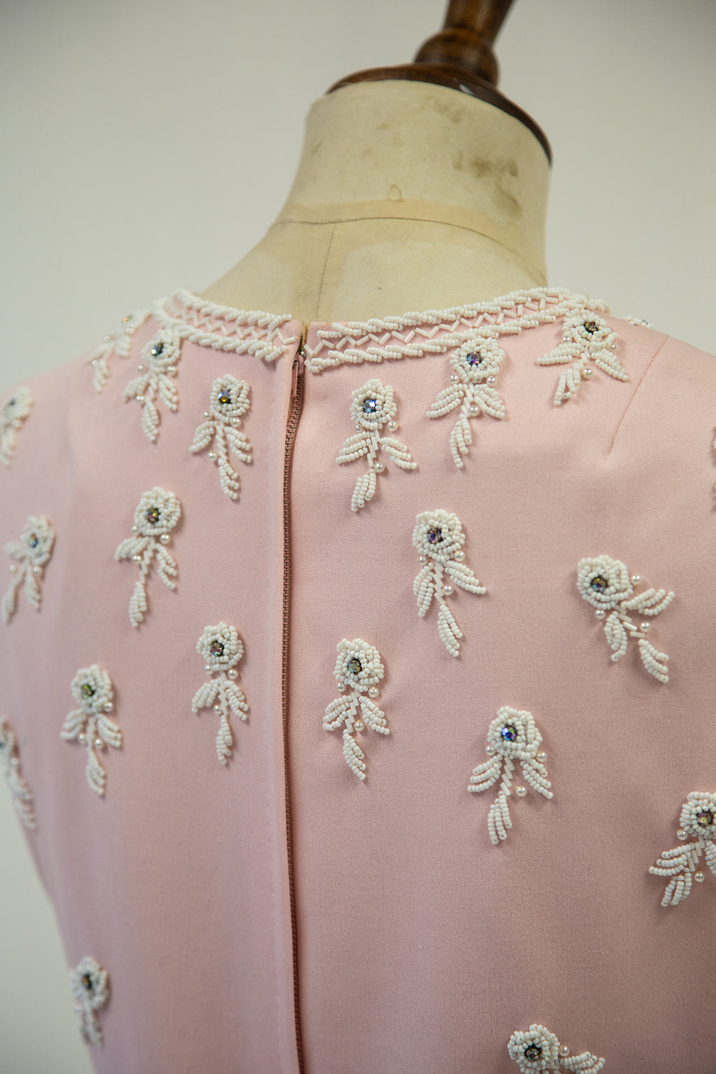 Vintage 1960s Pink and White Beaded Top / S