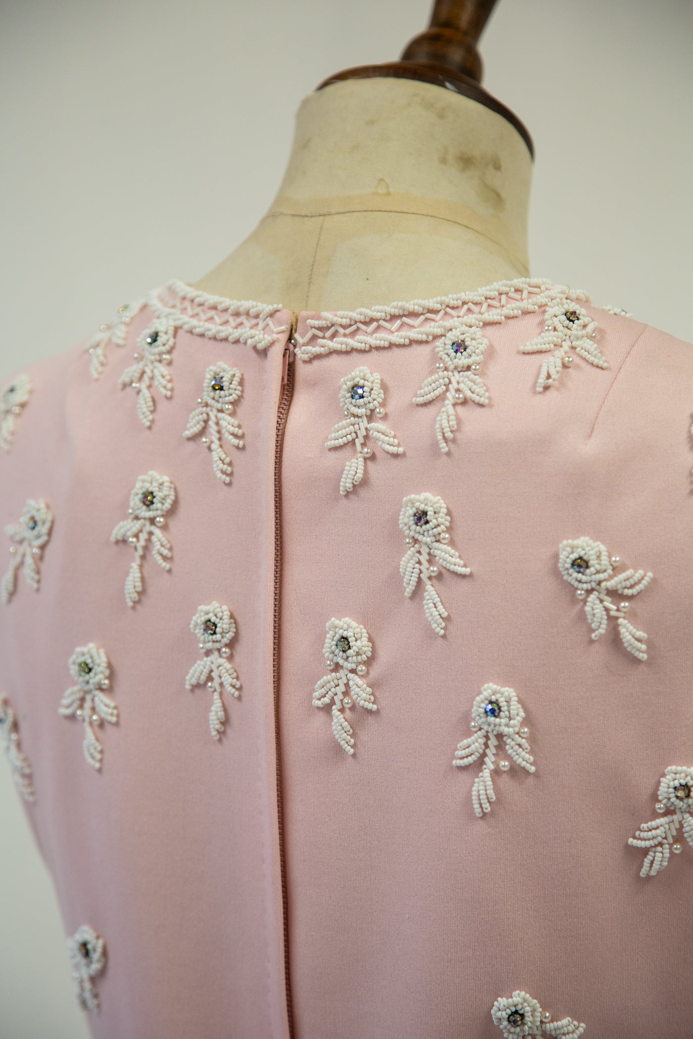 Vintage 1960s Pink and White Beaded Top / S