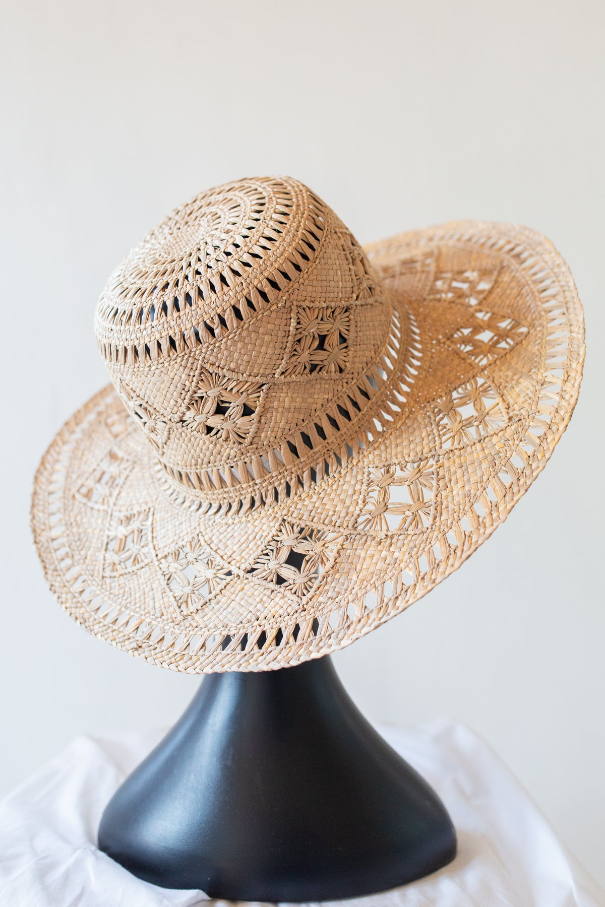 Vintage 1980s Brown Decorative Straw Hat