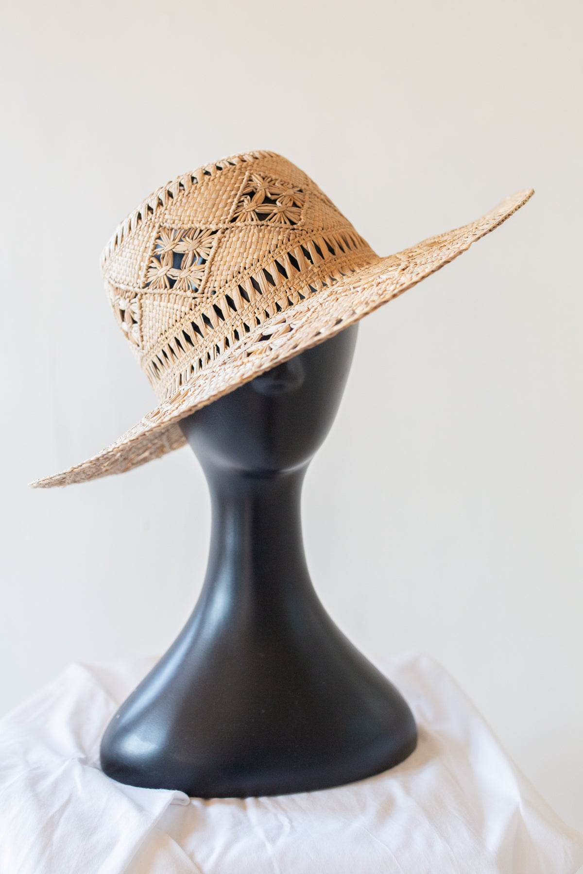 Vintage 1980s Brown Decorative Straw Hat