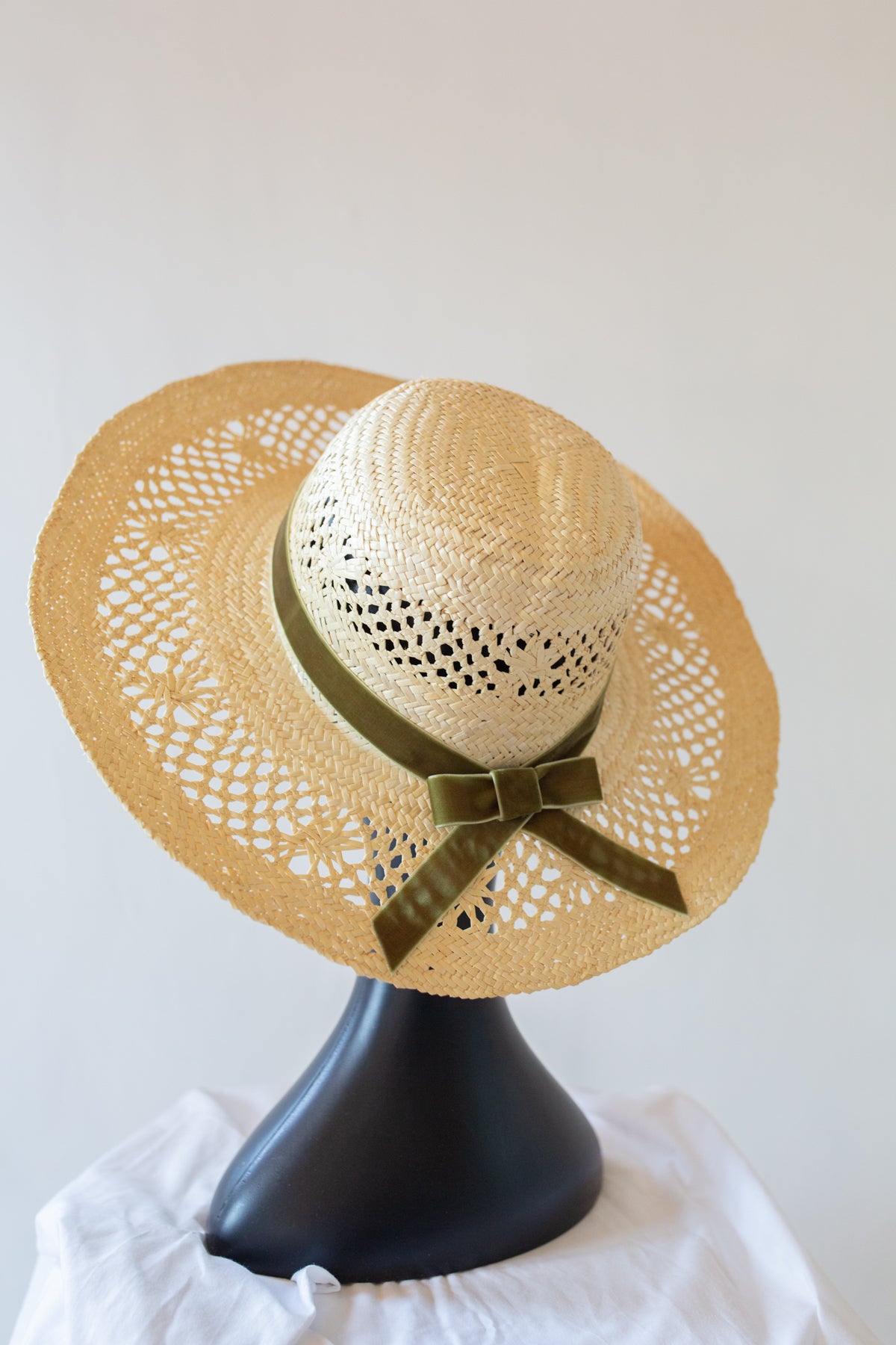 Vintage 1980s Classic Straw Panama Hat