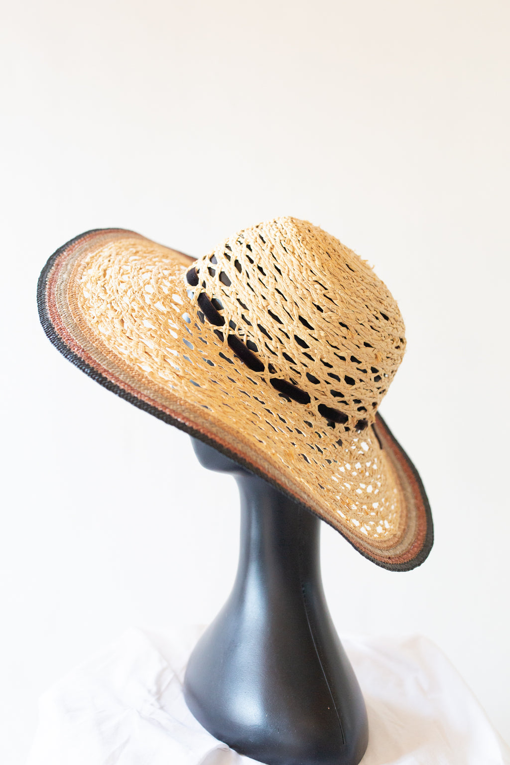 Vintage 1970s Wide Brim Straw Braid Hat