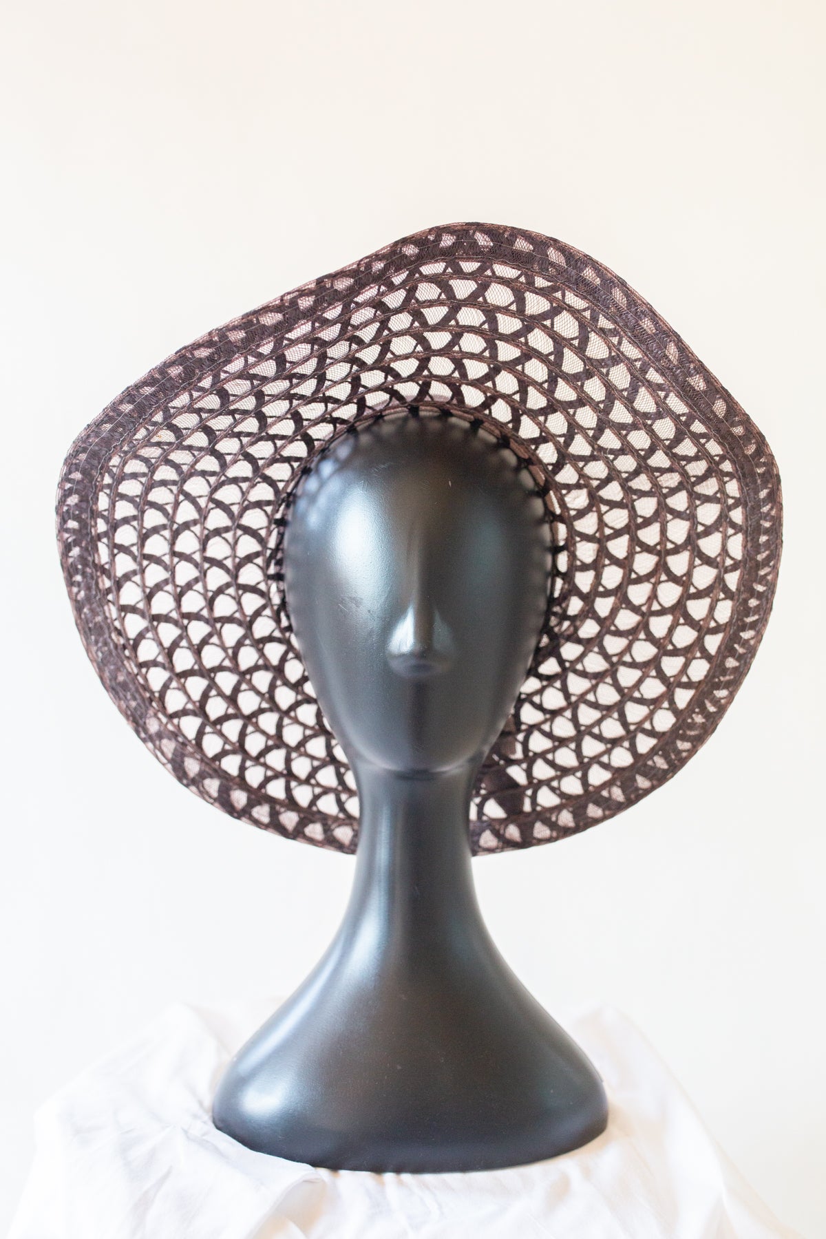 vintage 1970s brown lace sun hat