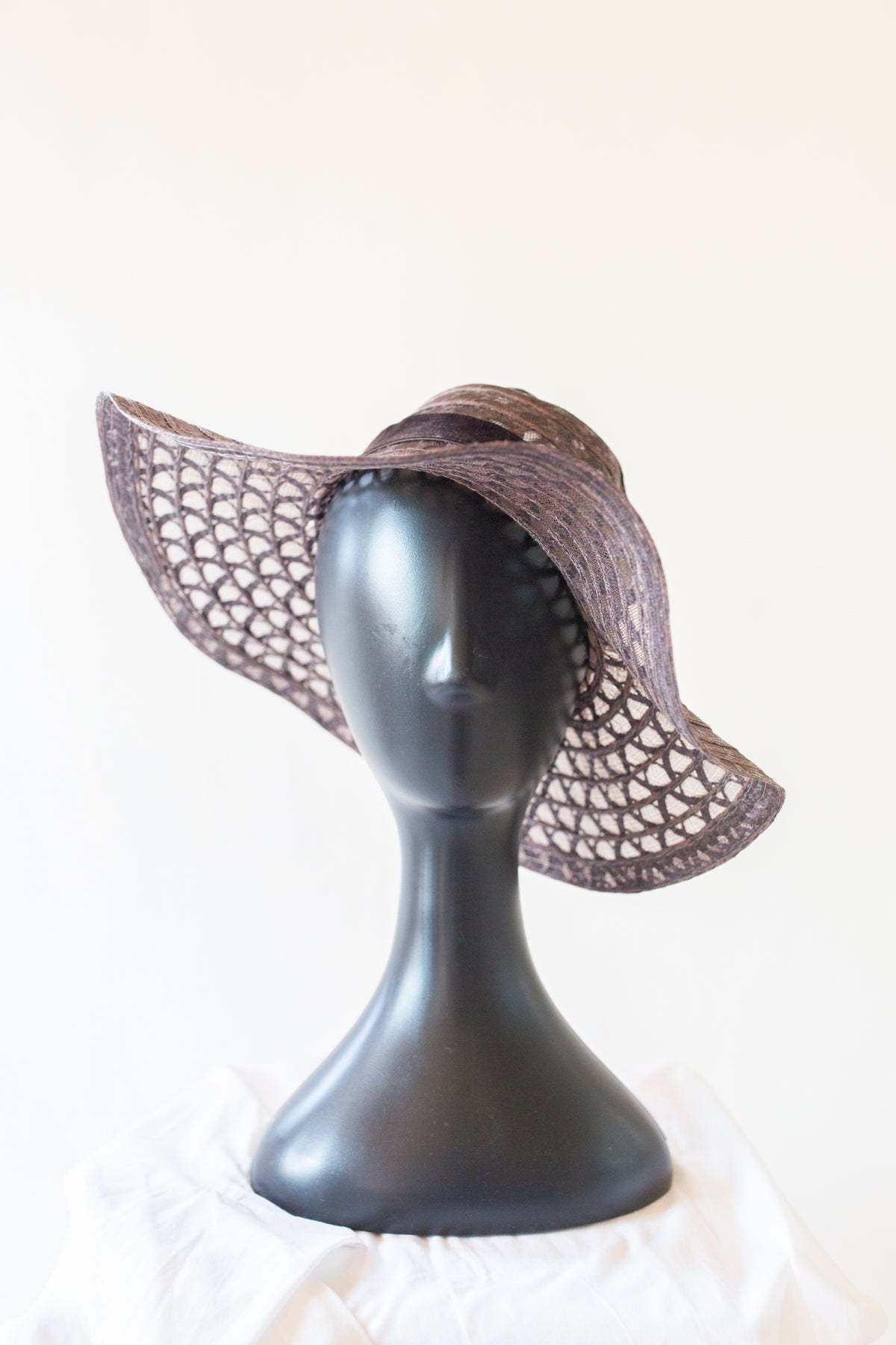 Vintage 1970s Dark Brown Sun Hat