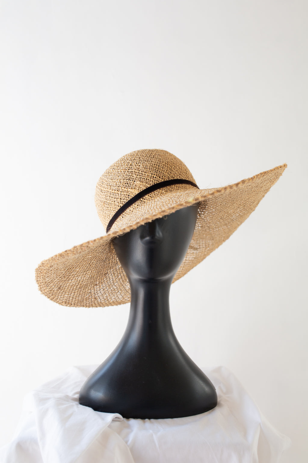 Vintage 1980s Woven Wide Brim Straw Hat