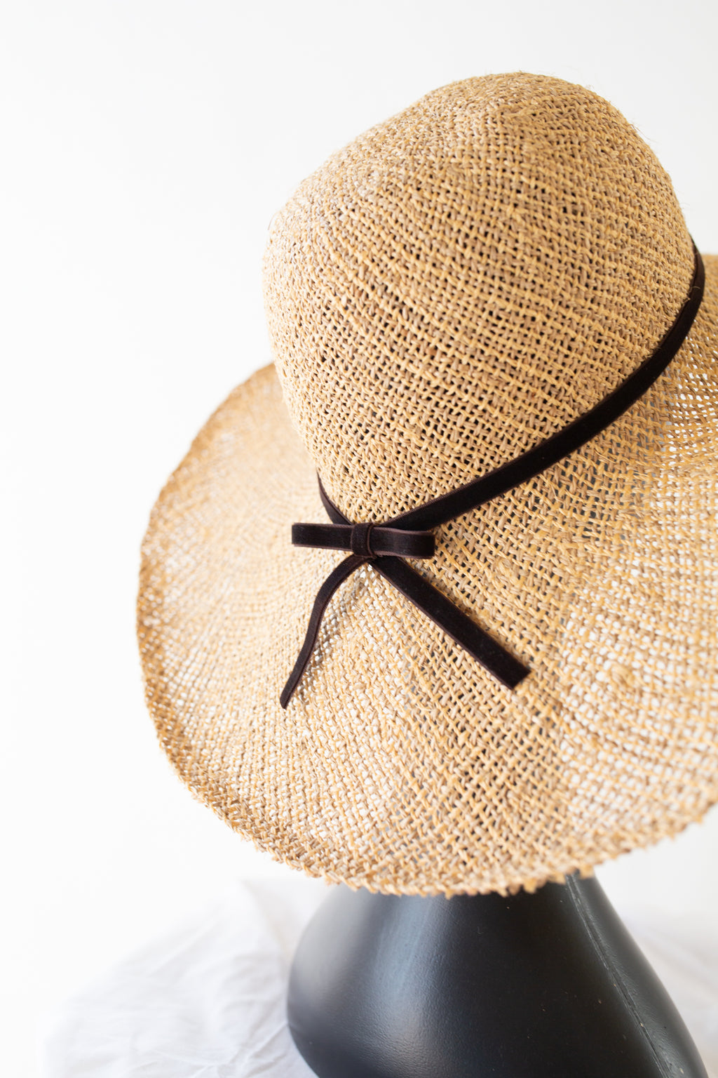 Vintage 1980s Woven Wide Brim Straw Hat
