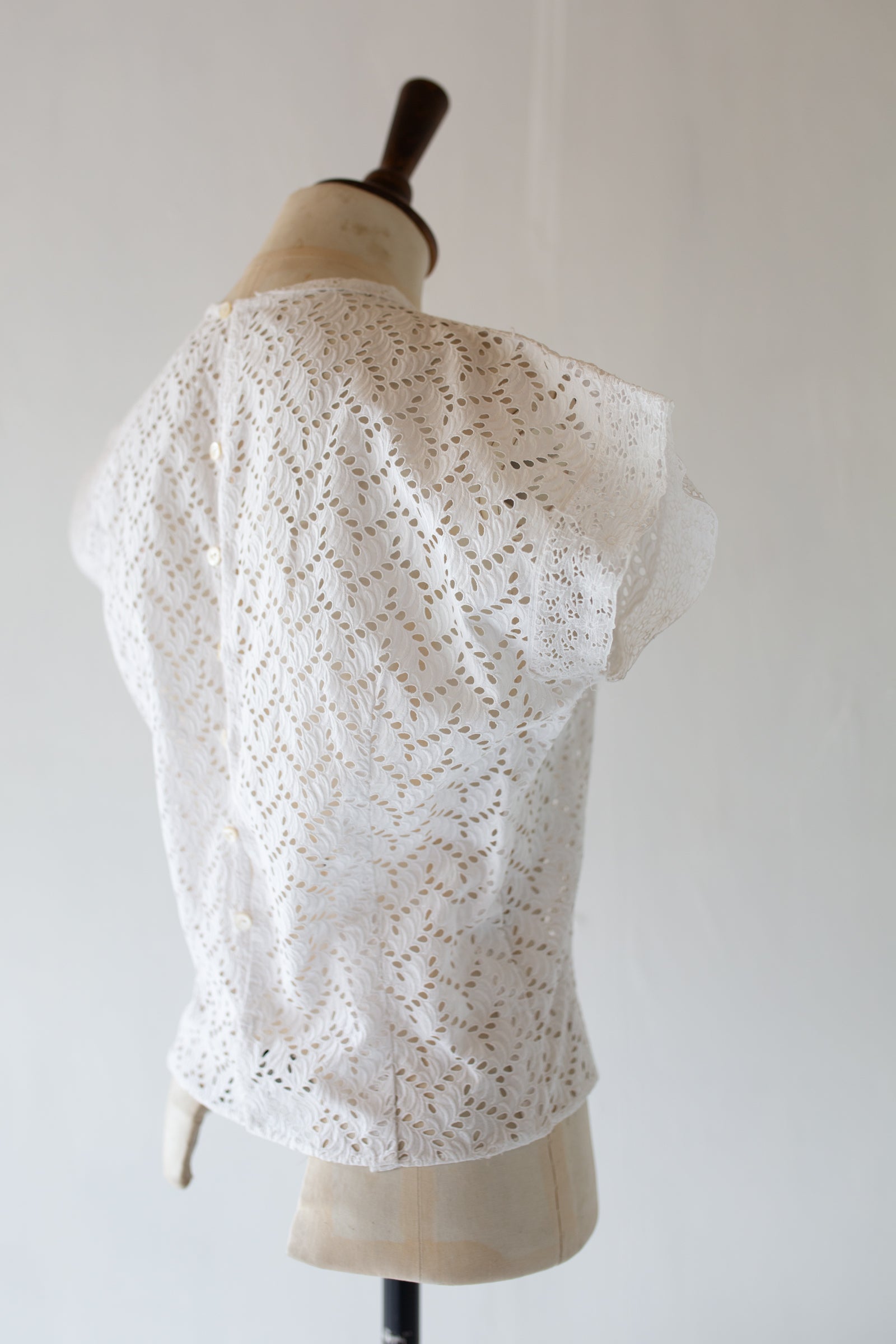 Vintage 1930s Broderie Anglaise White Blouse