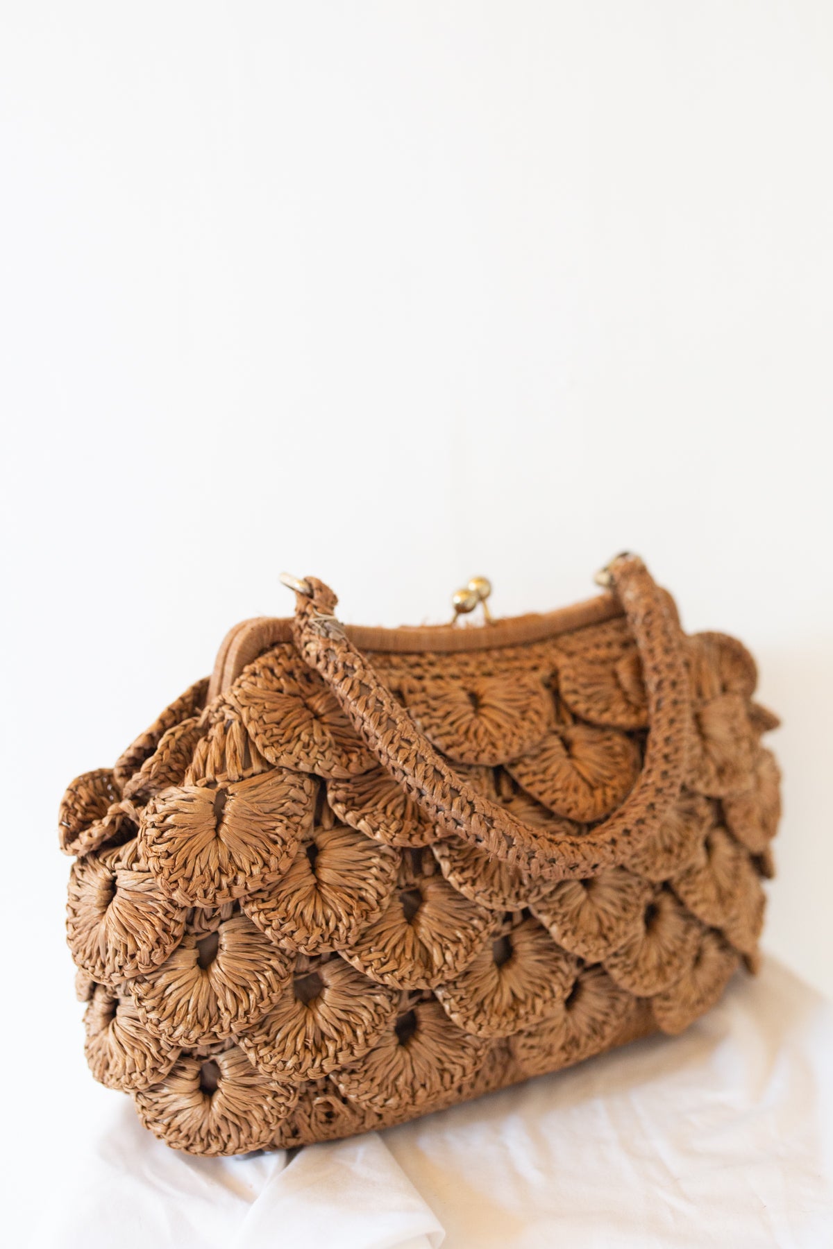 Vintage 1960s James Flosheim Raffia Petal Bag