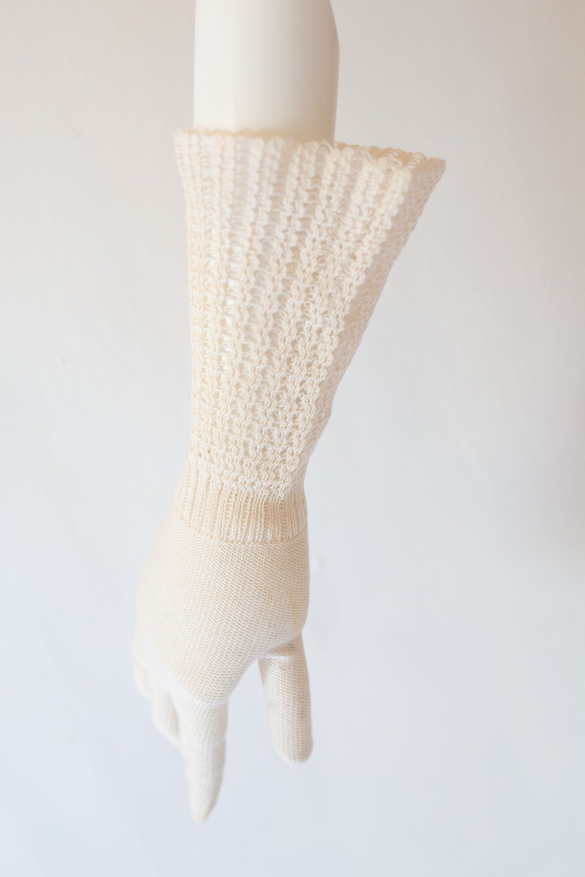 Vintage 1920s fine knit gauntlet long gloves
