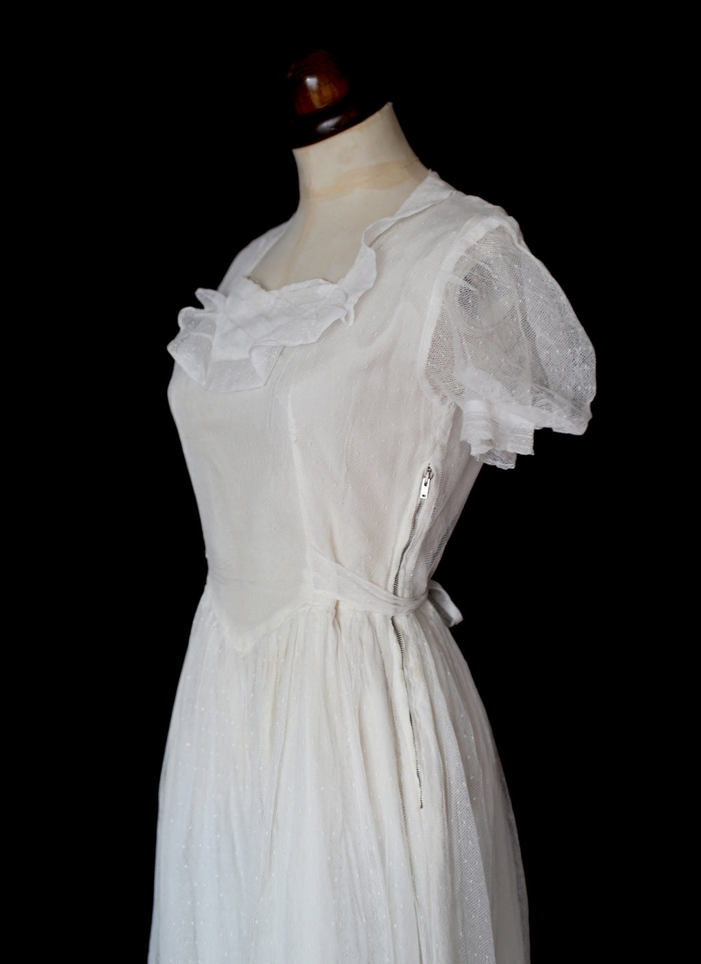 Vintage 1930s Ivory Pointe D'esprit Tulle Dress