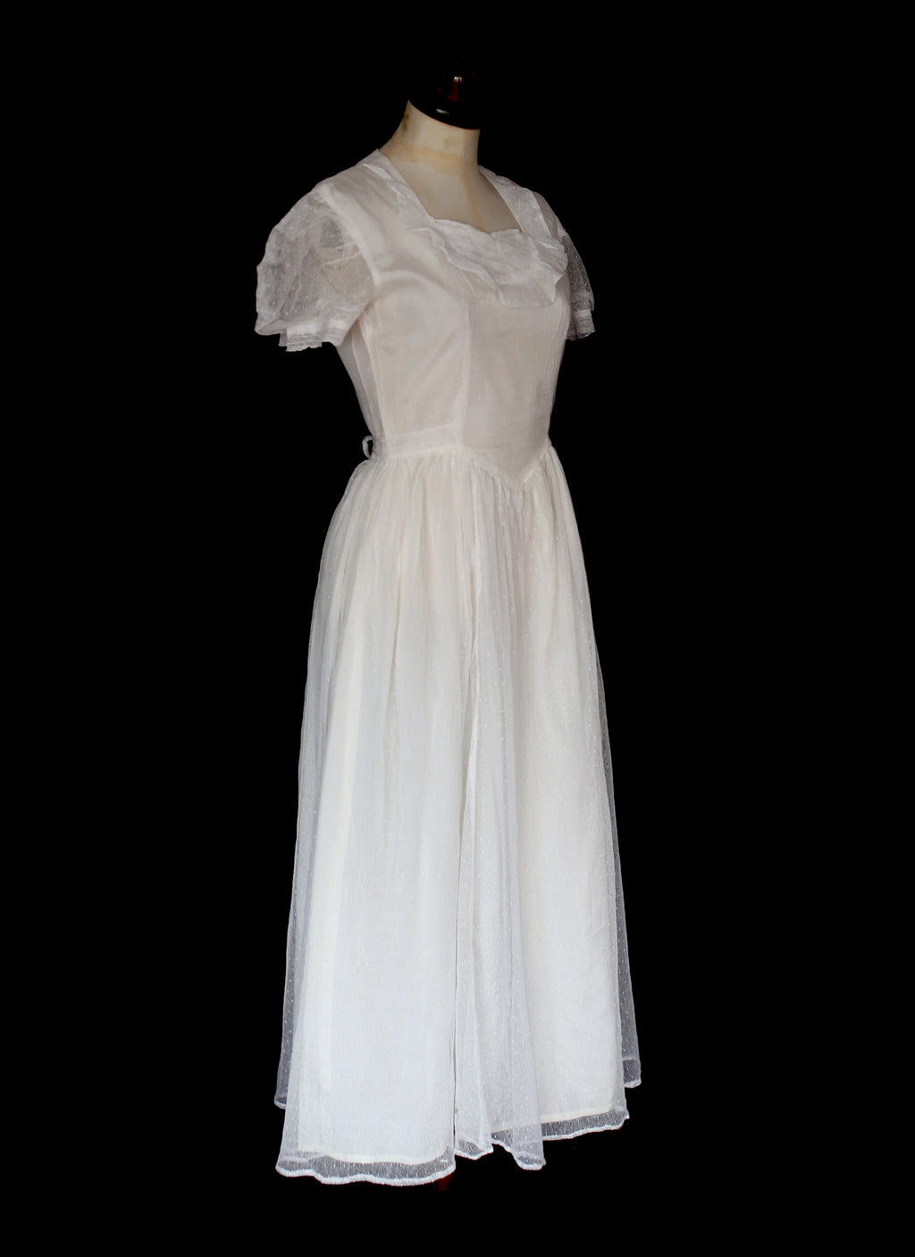 Vintage 1930s Ivory Pointe D'esprit Tulle Dress