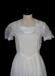 Vintage 1930s Ivory Pointe D'esprit Tulle Dress