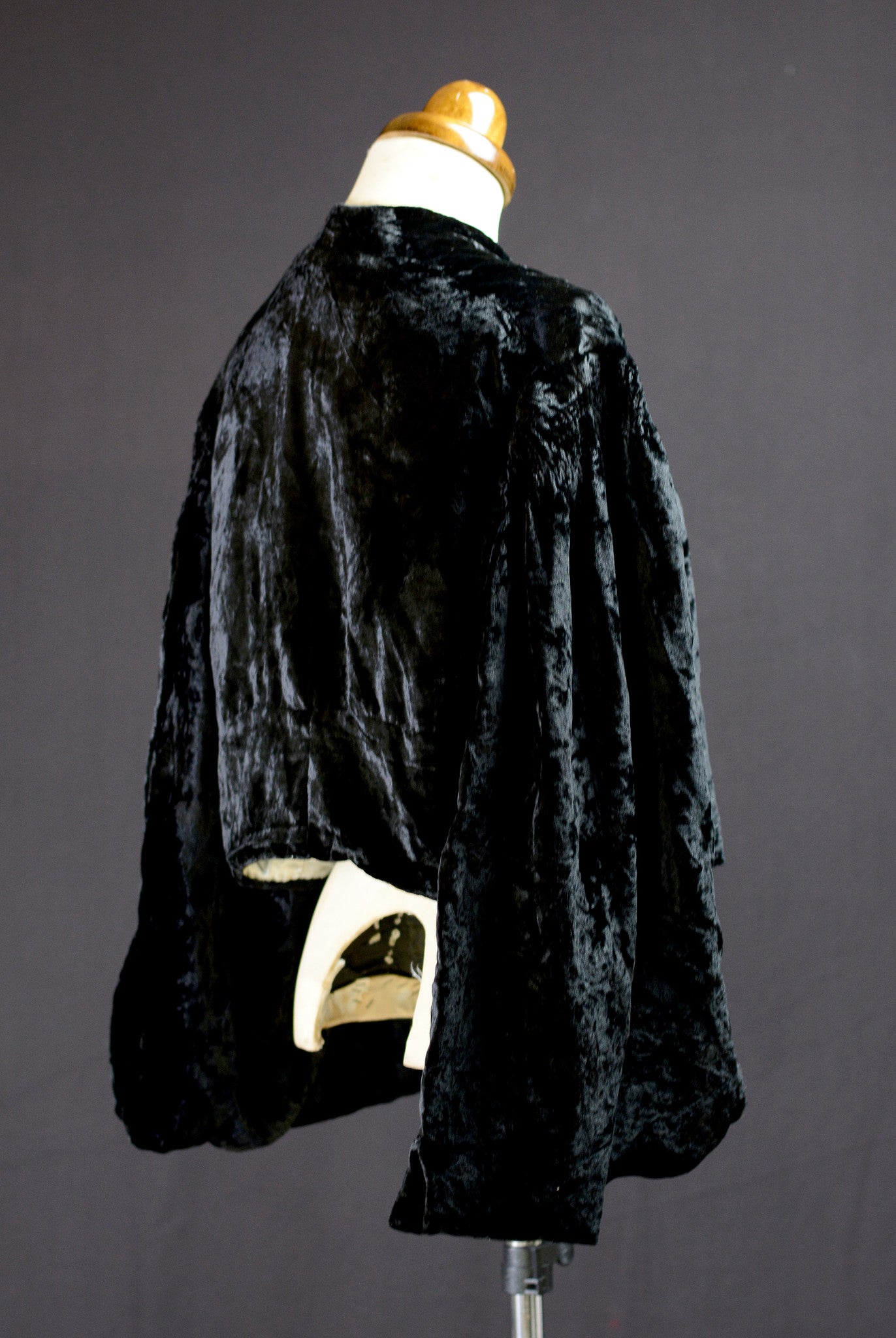 Vintage 1930s Black Velvet Kimono Jacket