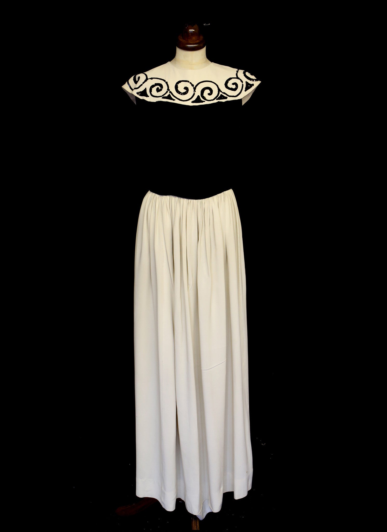 RESERVED Vintage 1940s Monochrome Velvet Crepe Dress