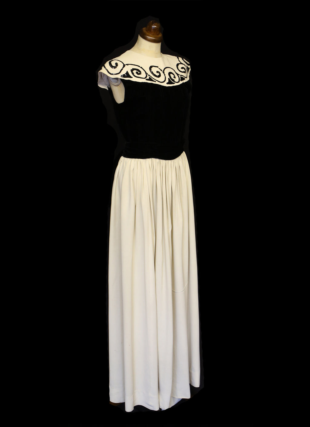RESERVED Vintage 1940s Monochrome Velvet Crepe Dress