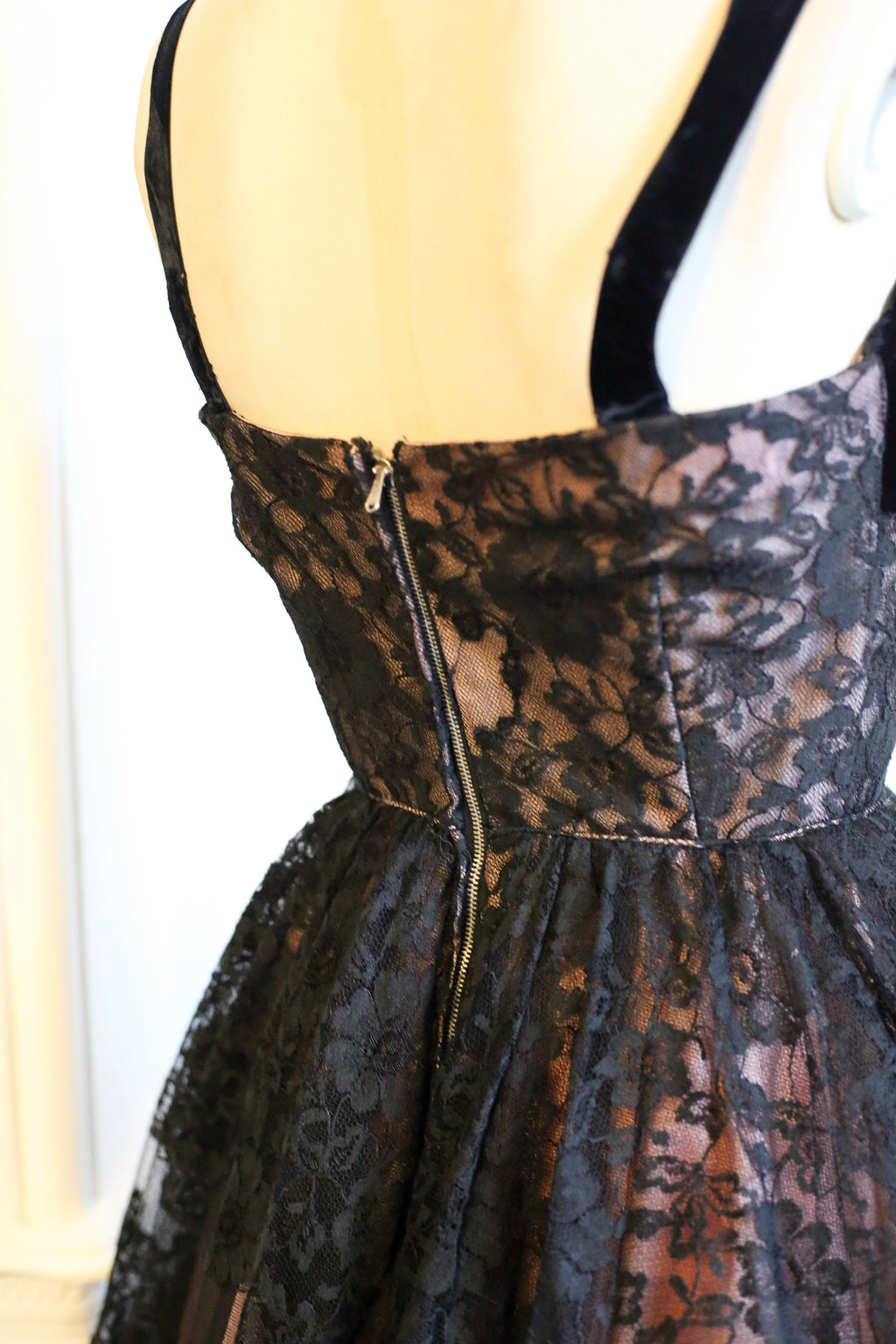 Vintage 1950s Black Pink Lace Tulle Cocktail Dress