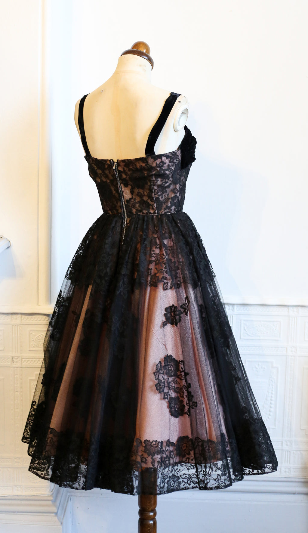 Vintage 1950s Black Pink Lace Tulle Cocktail Dress