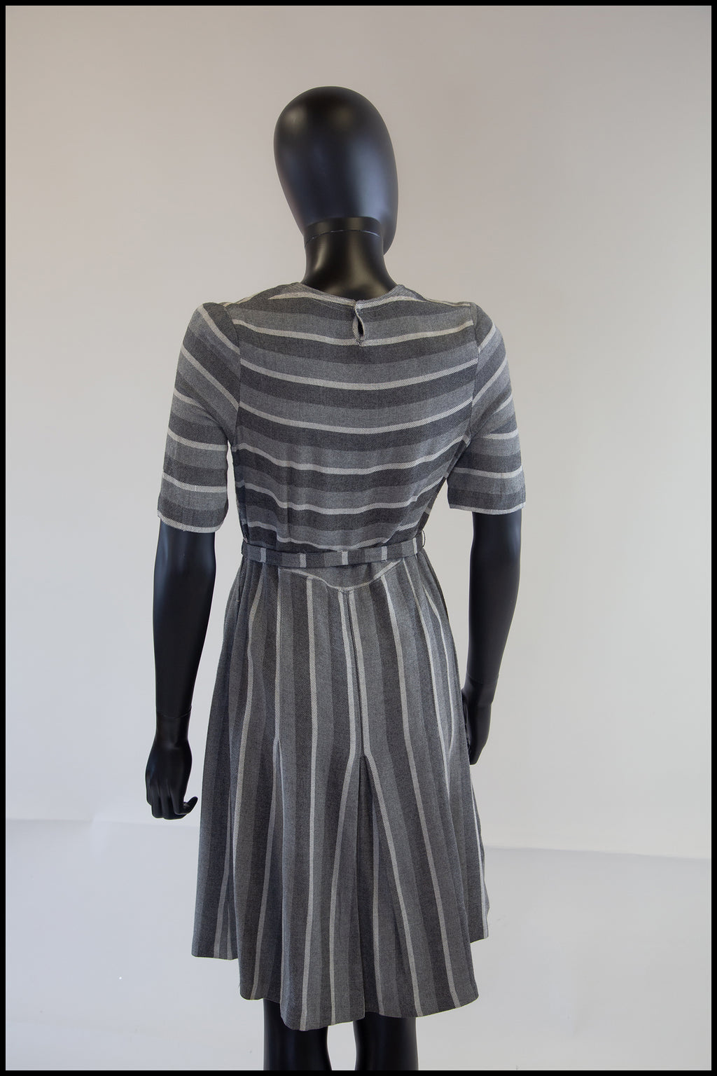 Vintage 1930s Grey Art Deco Wool Dress