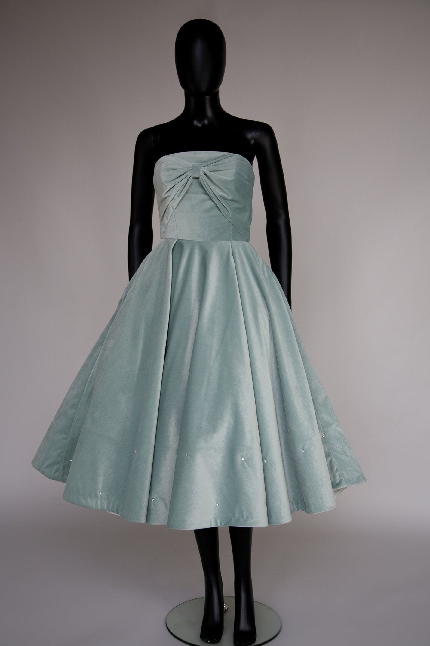 Blush Frost - Blue Velvet Bow Midi Dress