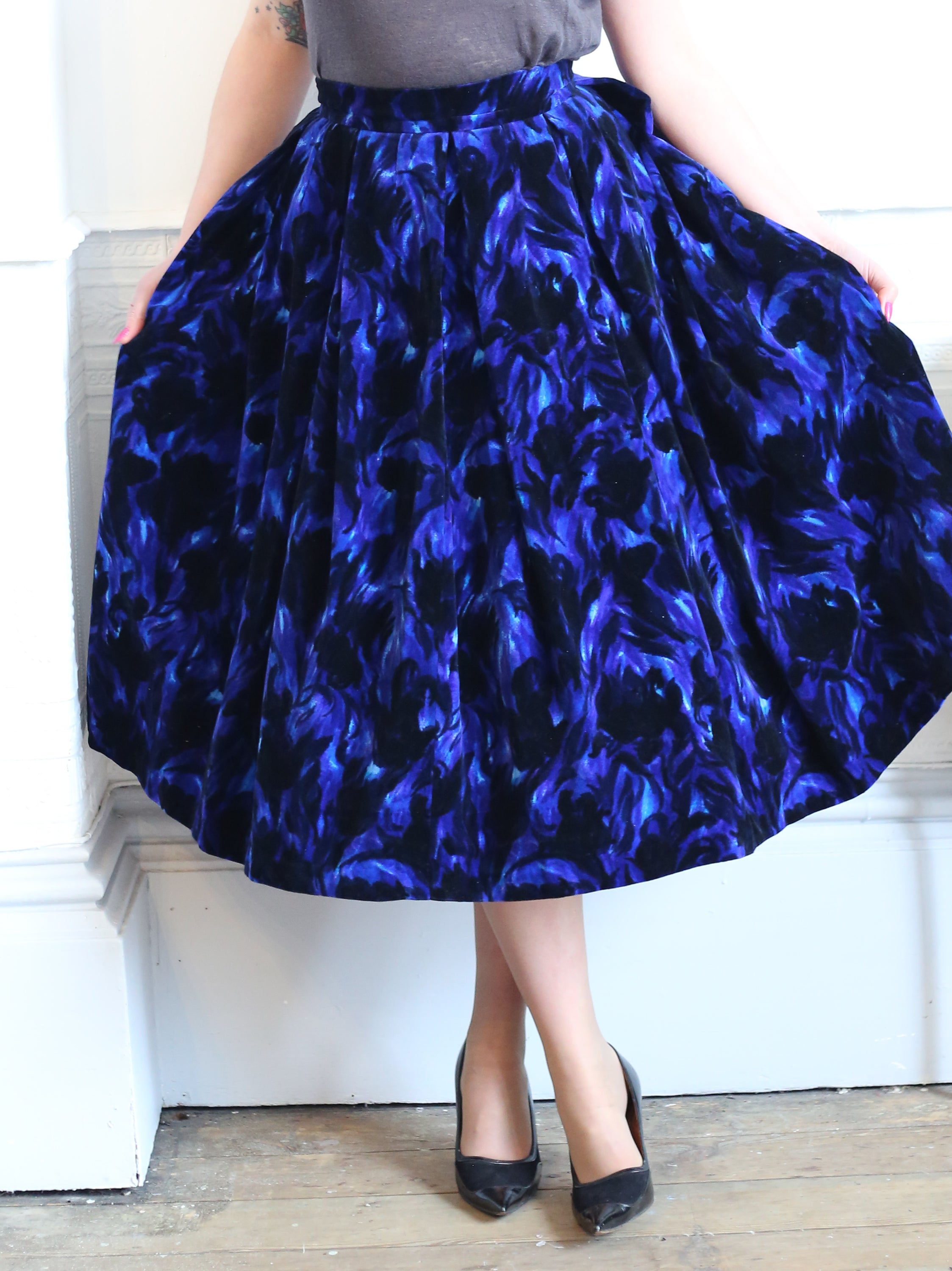 Vintage 1950s Blue Floral Velvet Skirt ALEXANDRAKING