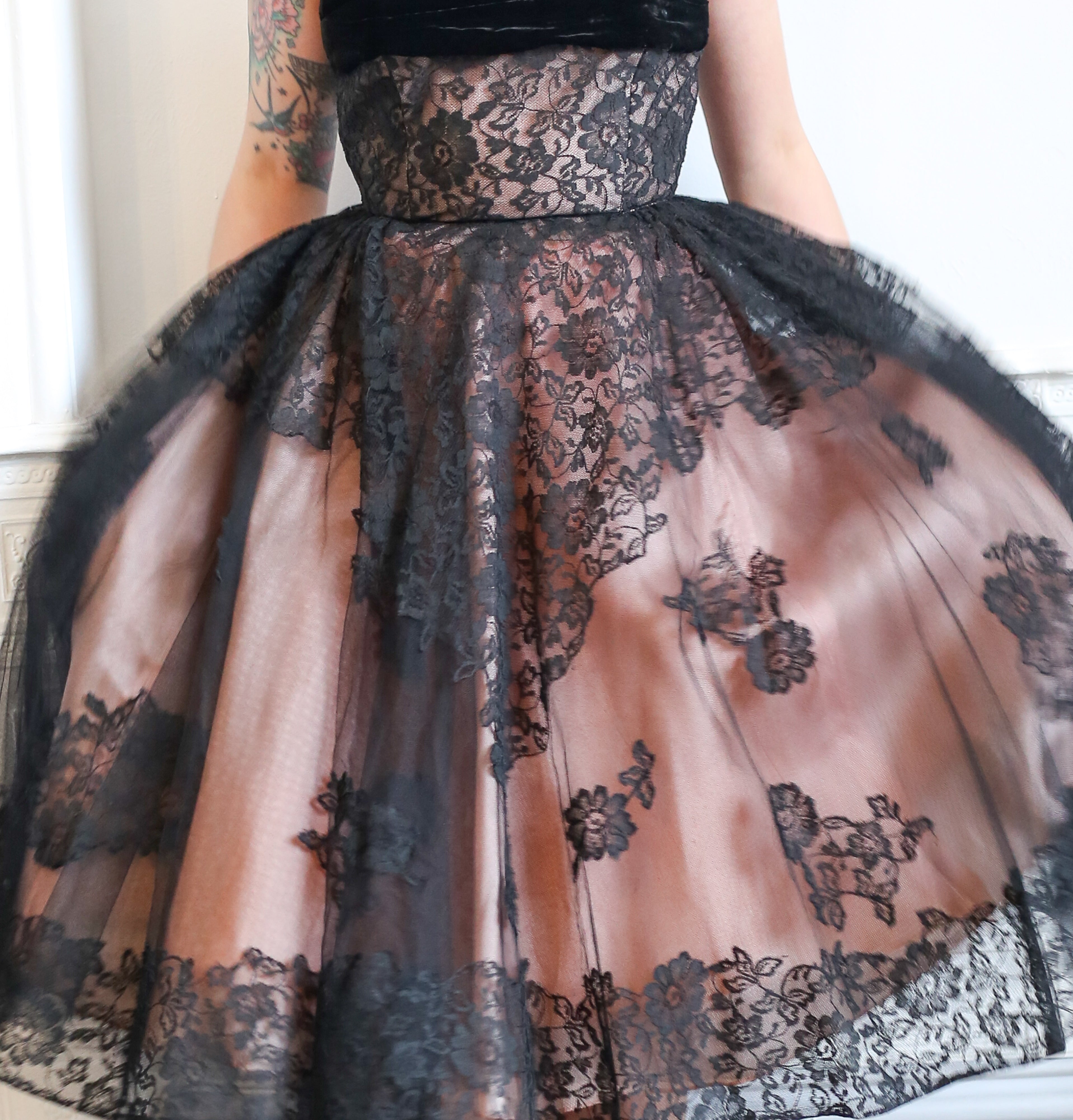Vintage 1950s Black Pink Lace Tulle Cocktail Dress